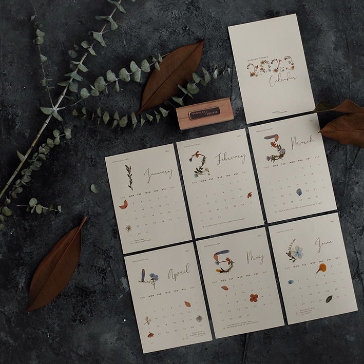 StellarCoronae - Pressed Flower Mini Calendar 2023 | Kalender 2023 | Kalender Meja | Kalender Bunga | Hampers Akhir Tahu