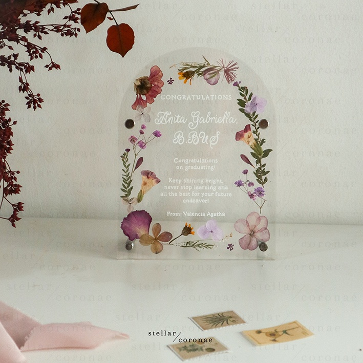 A5 Arch Pristine | Bingkai Tulisan/Foto Bunga Kering | Hadiah Custom Hiasan Meja