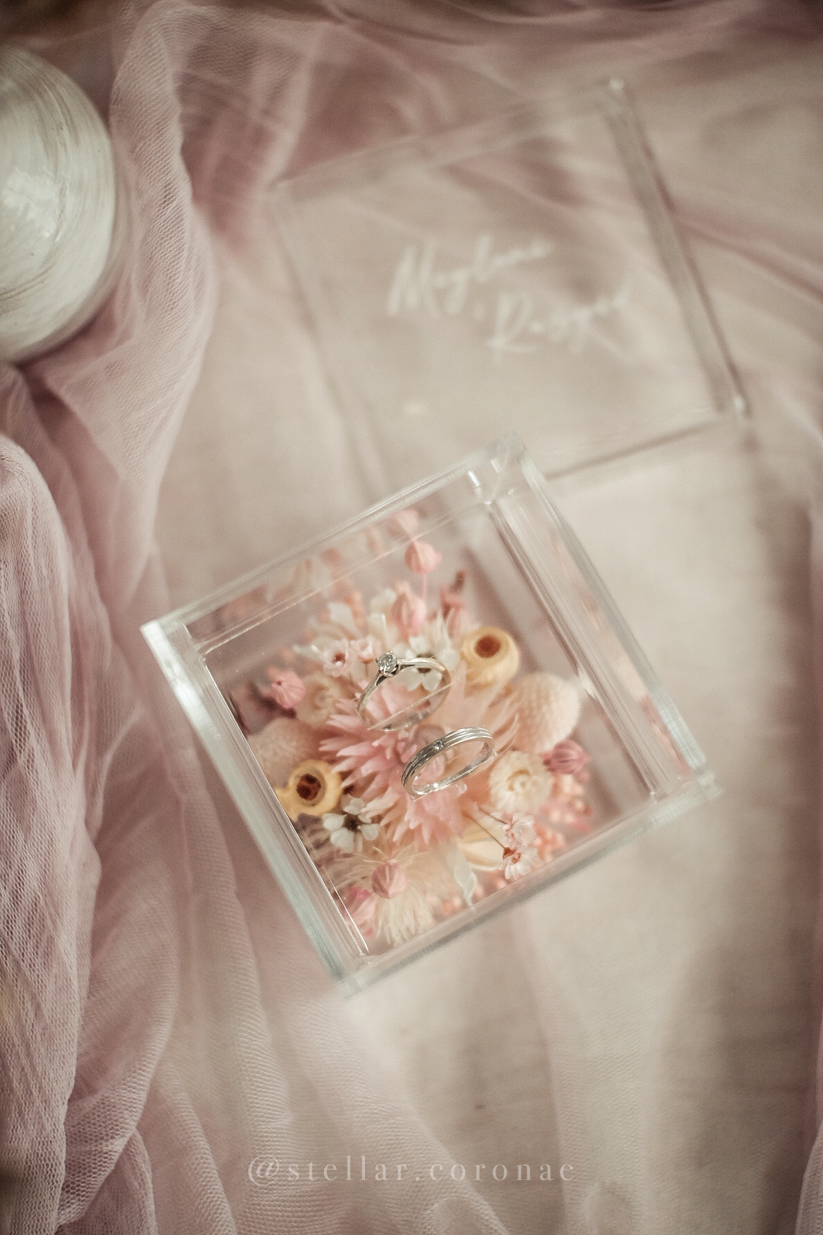 StellarCoronae - Acrylic Ring Box (S)
