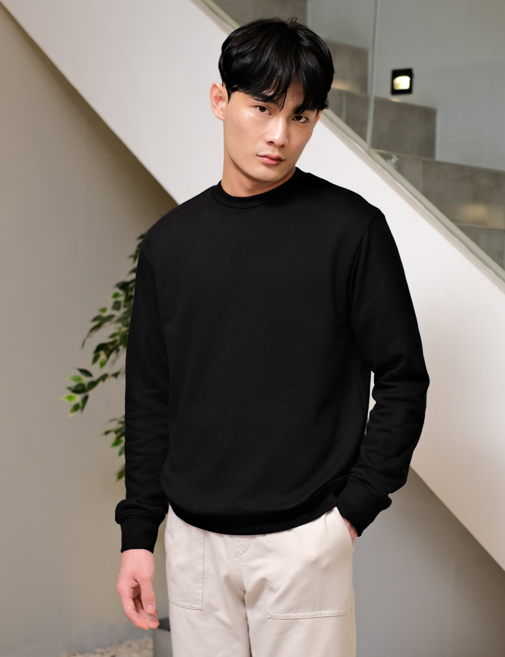 Base Solid Sweatshirt Obsidian Black