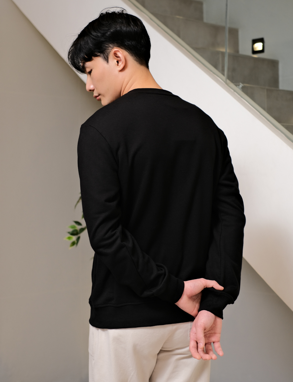 Base Solid Sweatshirt Obsidian Black