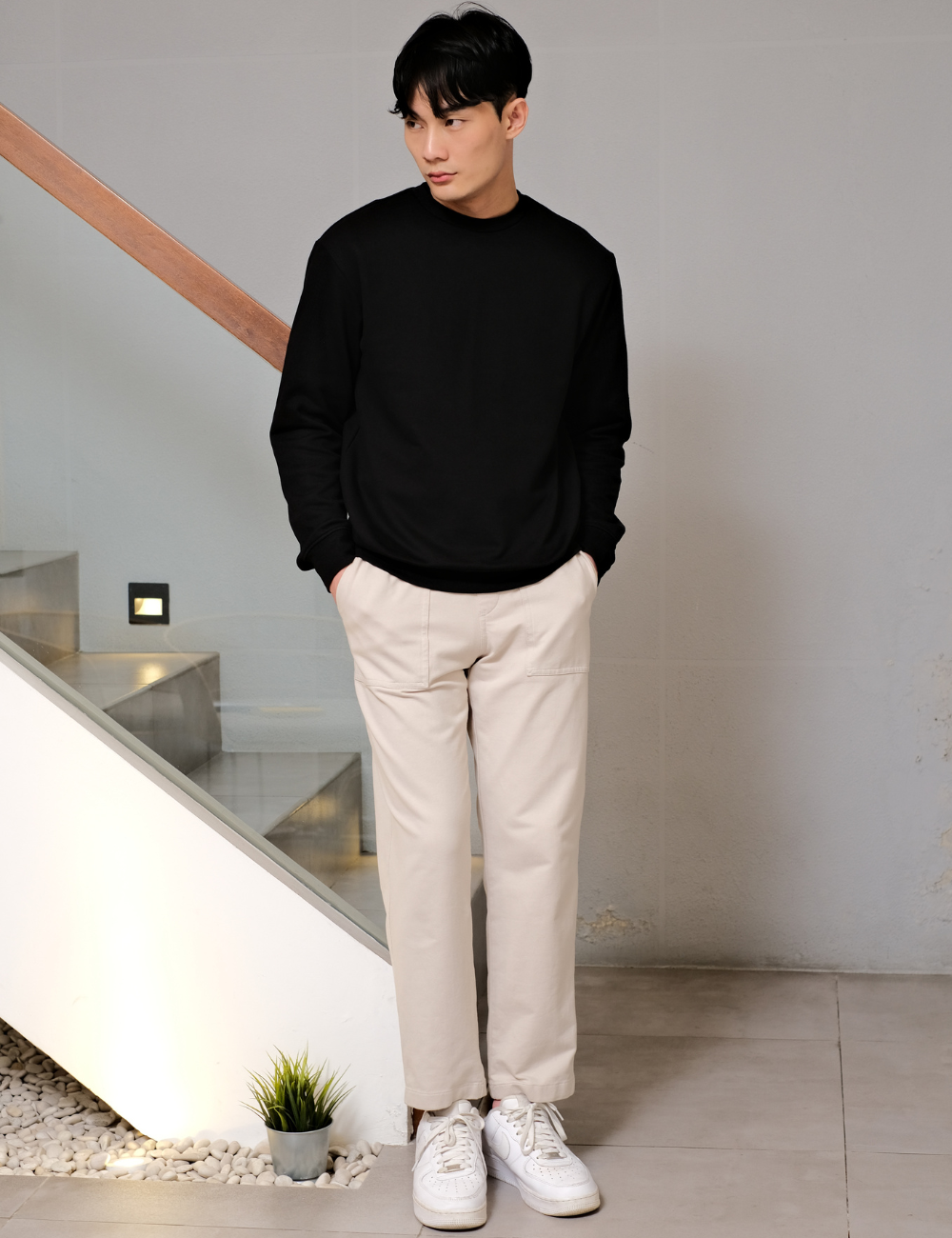 Base Solid Sweatshirt Obsidian Black
