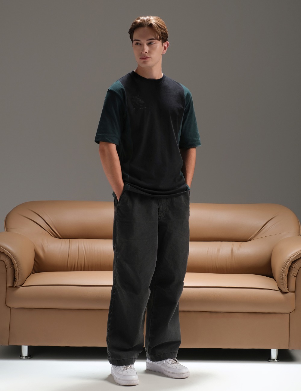 Colorblocked "LIMIT" British Green - Black T-shirt