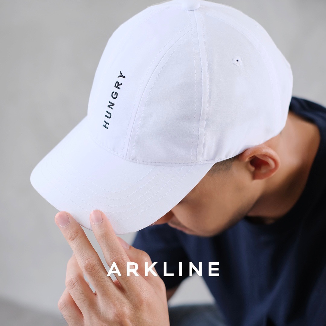 HUNGRY 7 Panels Cap White