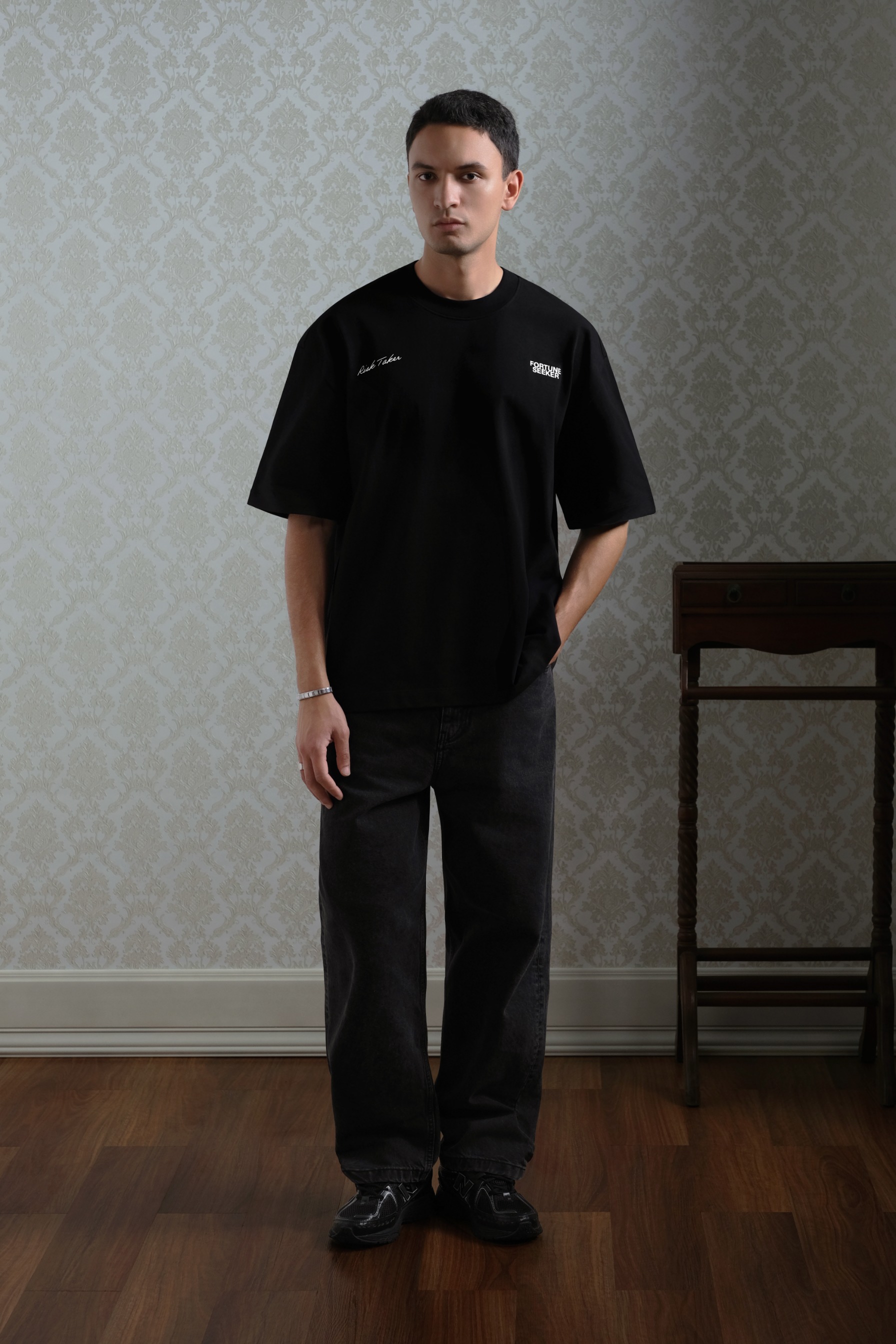 Arkline Forseek Oversize Tee Carbon Black