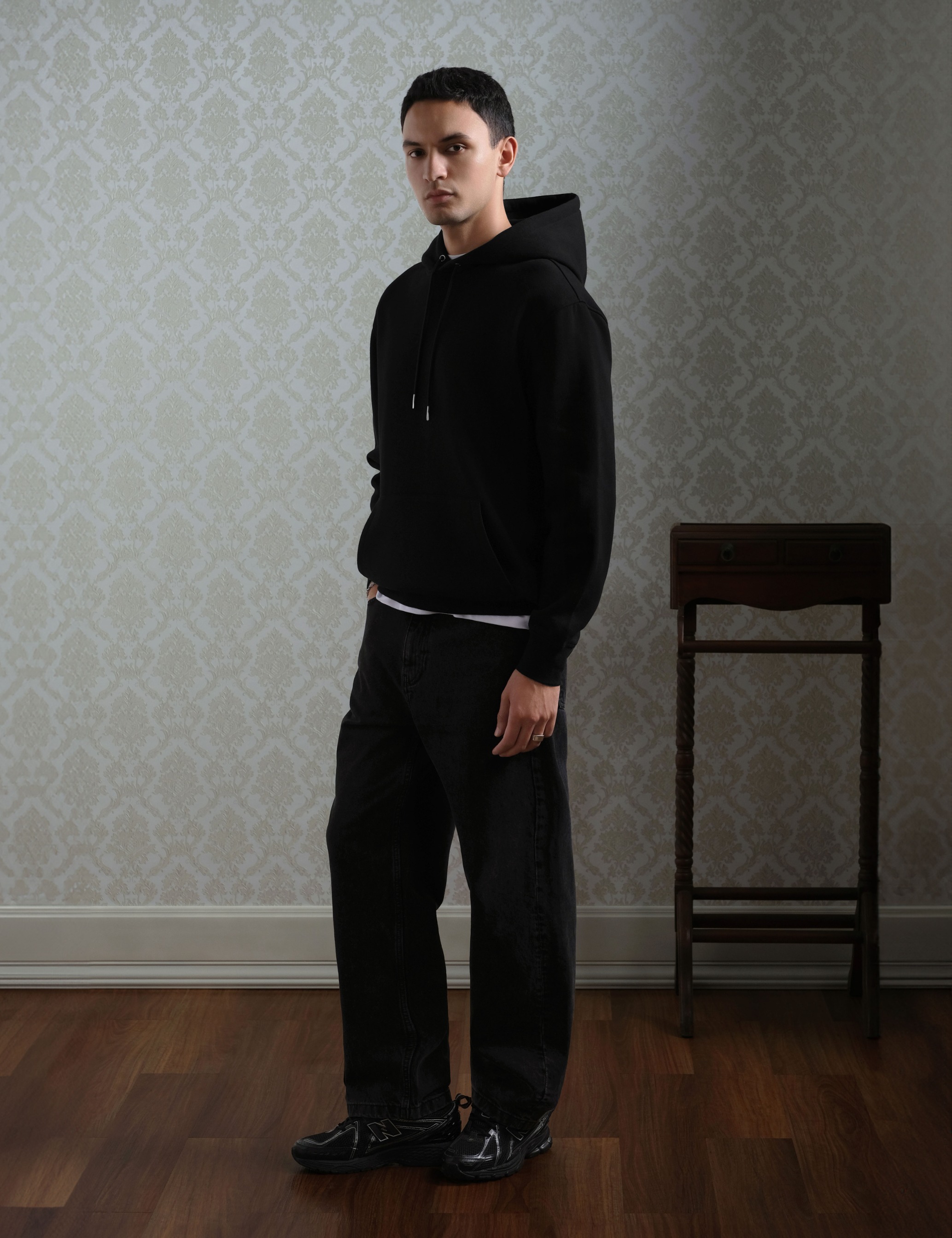 Arkline Solid Basic Pullover Hoodie Black V2