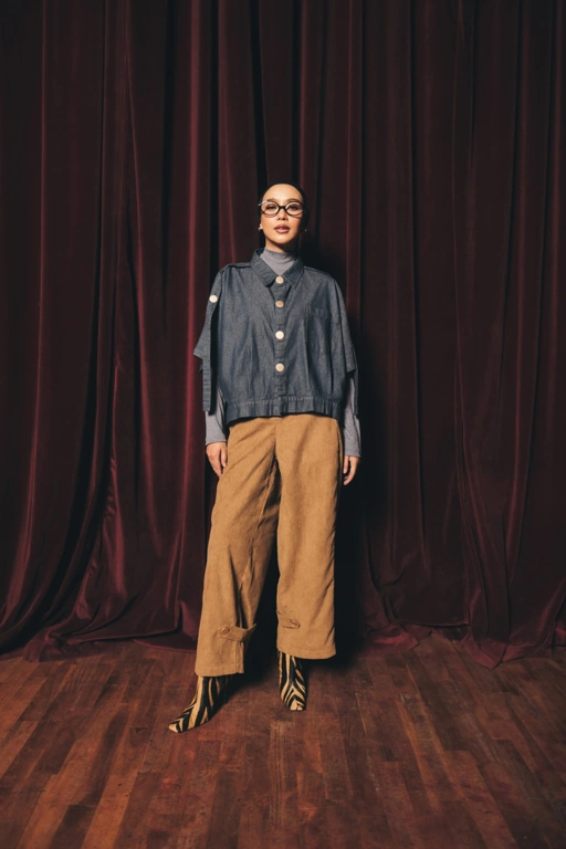 Image of Veryl Crop Denim Top Navy