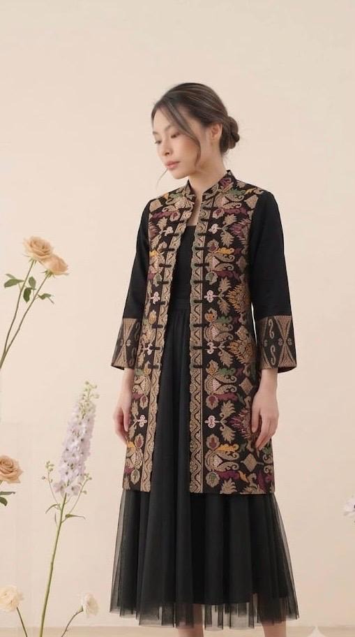 Outer Karenina 05 ( Songket Bali )