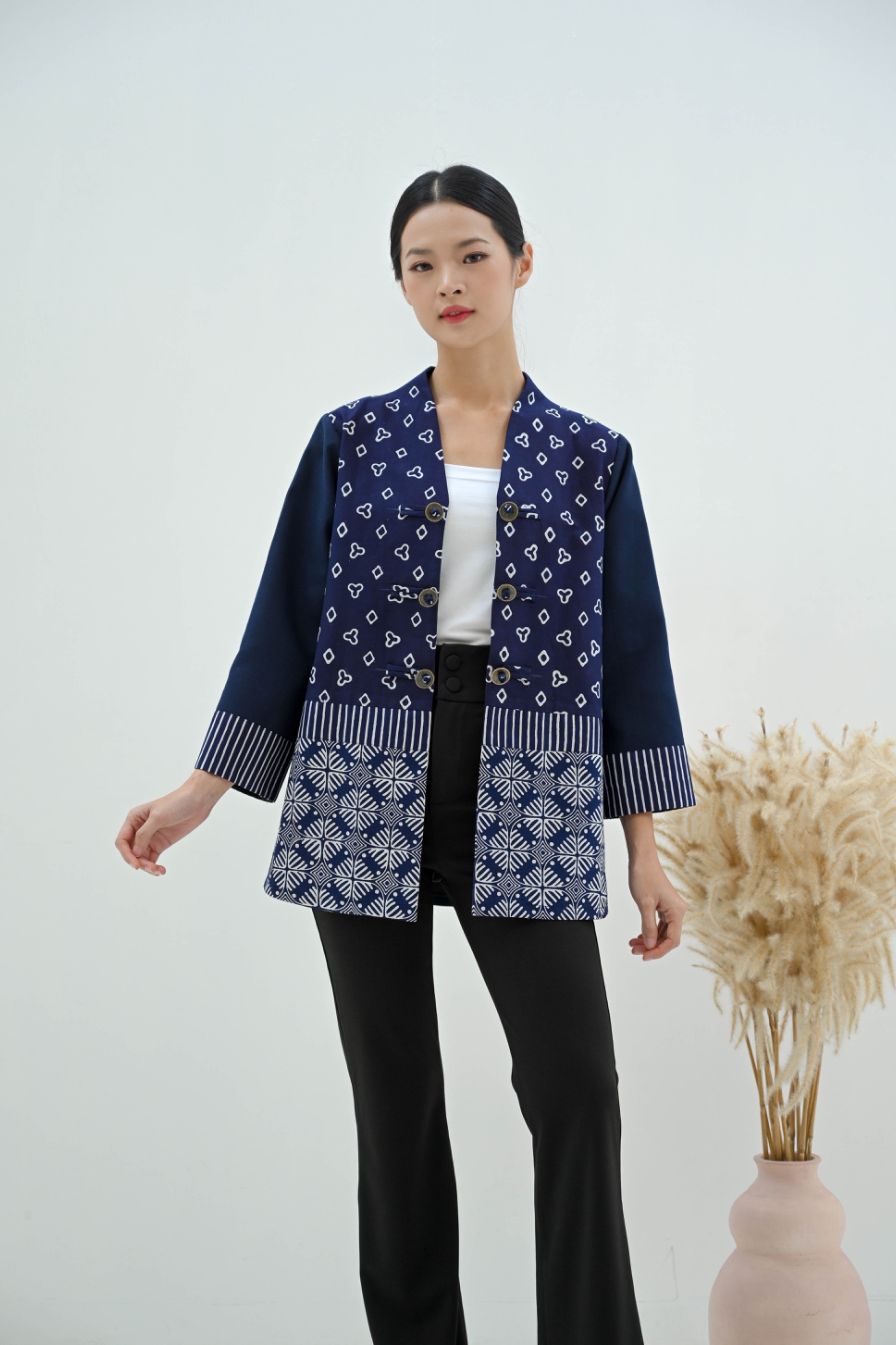 Daisha Outer 06