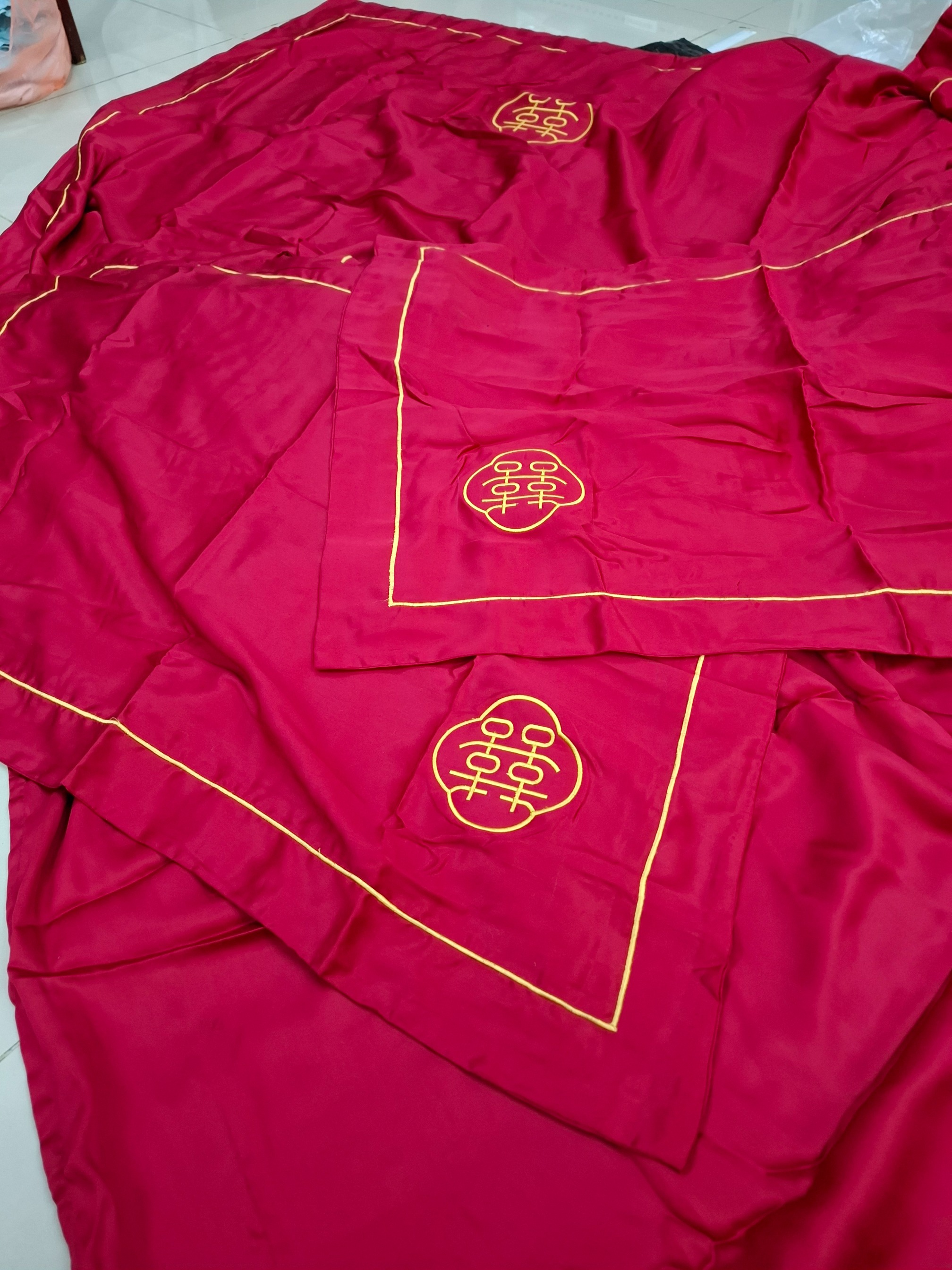 GOLDEN HARMONY RED SHUANG XI - XI JIN Signature Design Cellulose Fiber Tencel REGALINEN