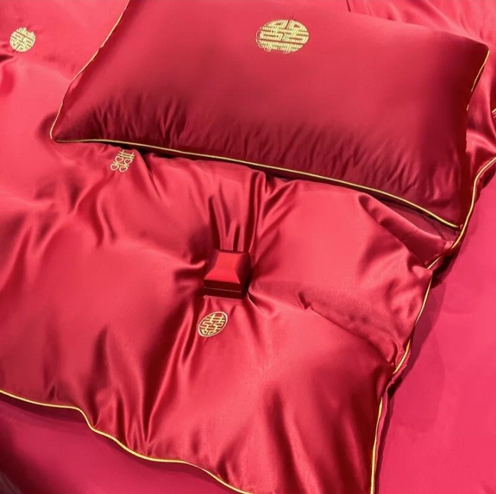 GOLDEN HARMONY RED SHUANG XI - XI JIN Signature Design Cellulose Fiber Tencel REGALINEN
