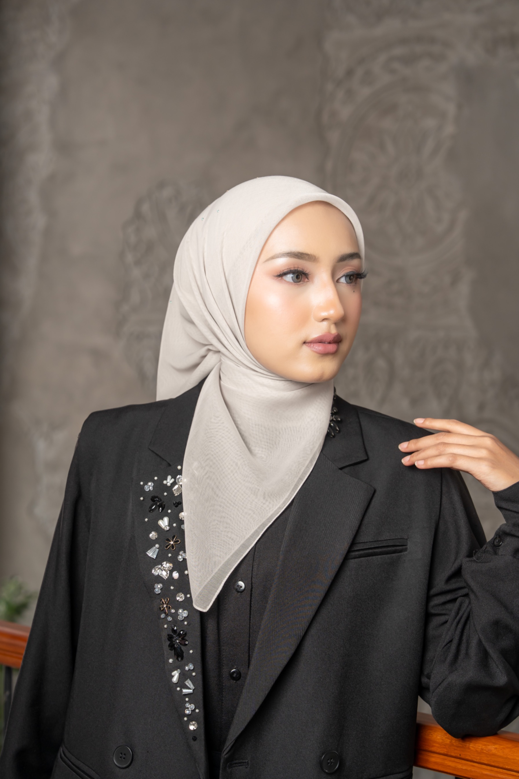 Jamila paris ash grey lux
