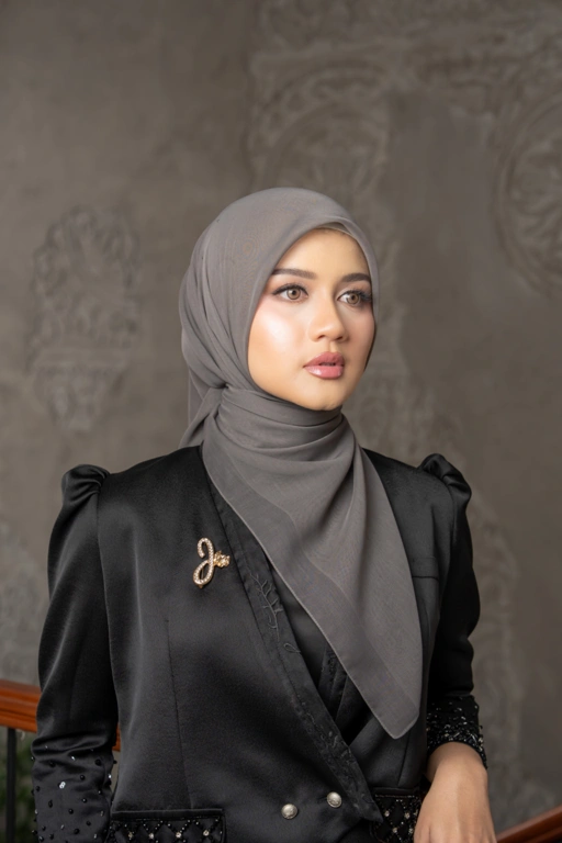 Image of Jamila paris smoke lux