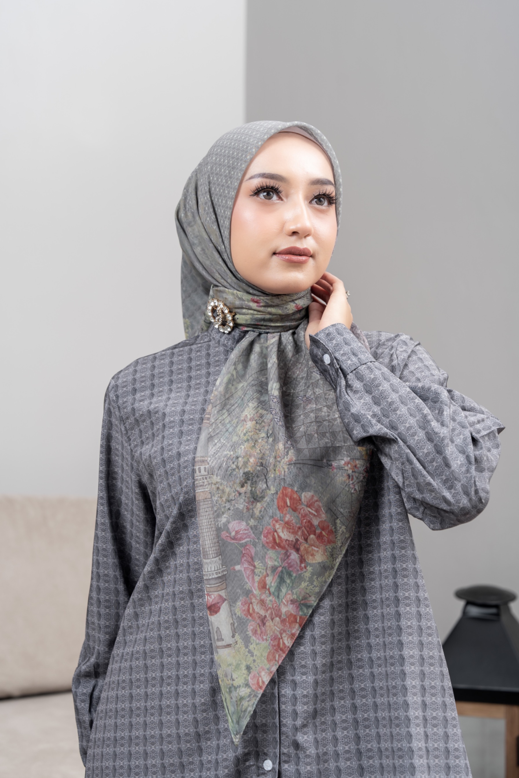Raya Scarf 