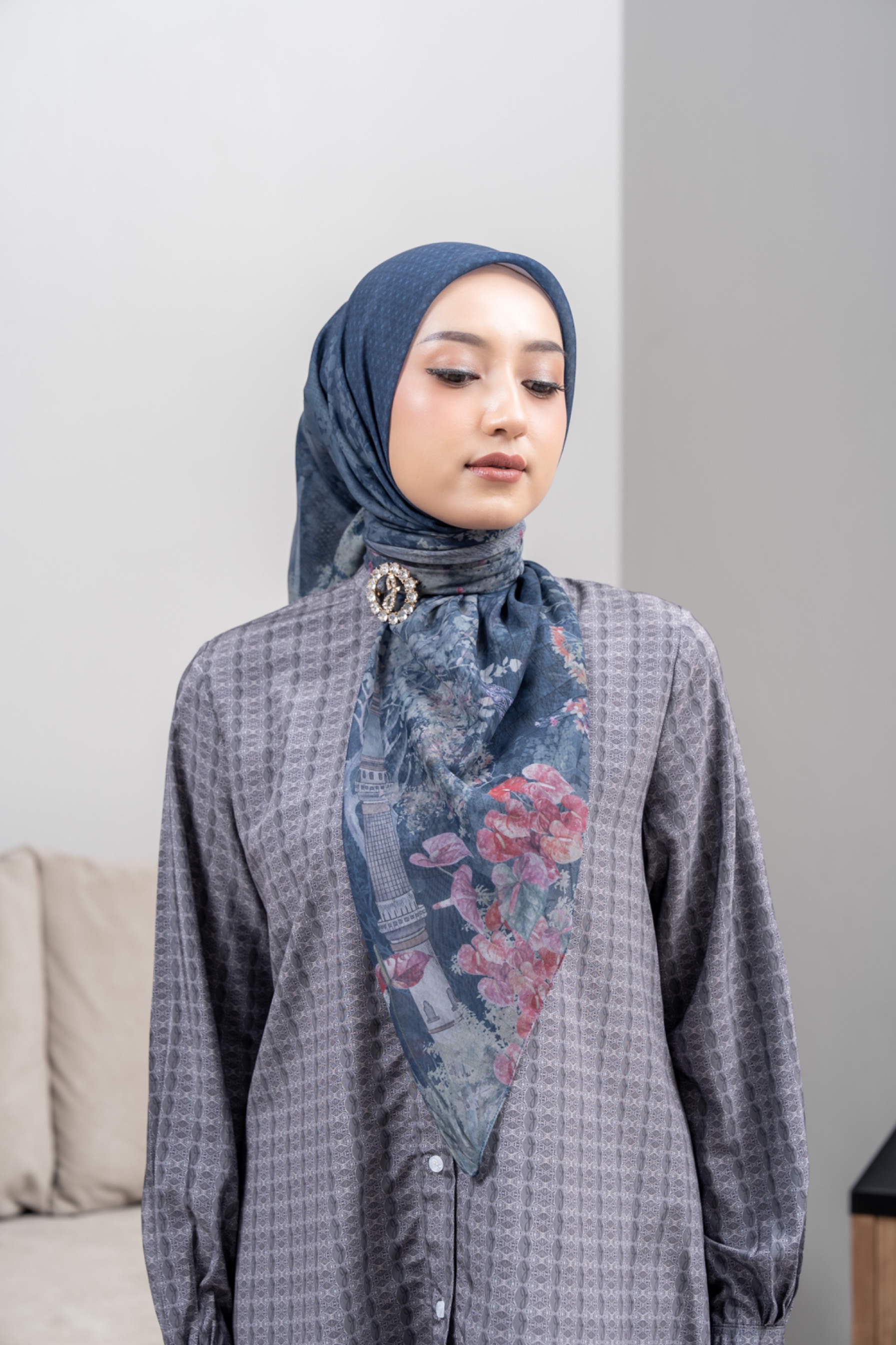 Raya Scarf 