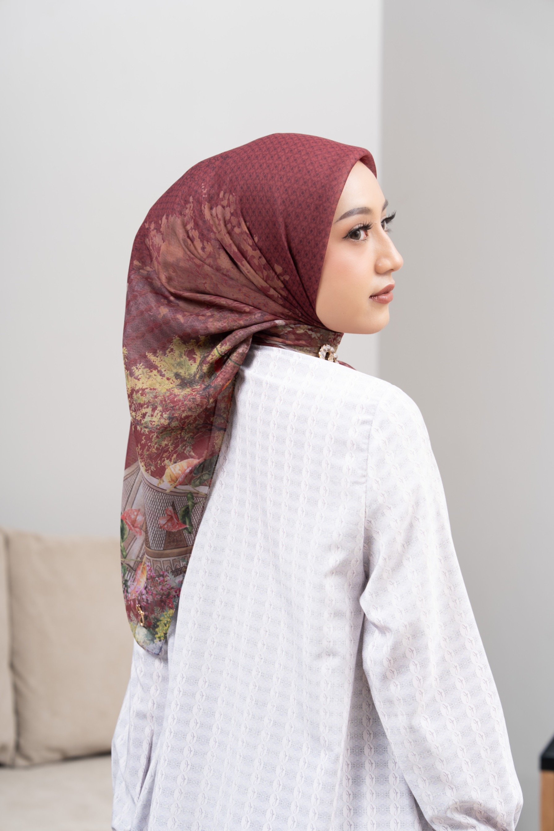 Raya Scarf 