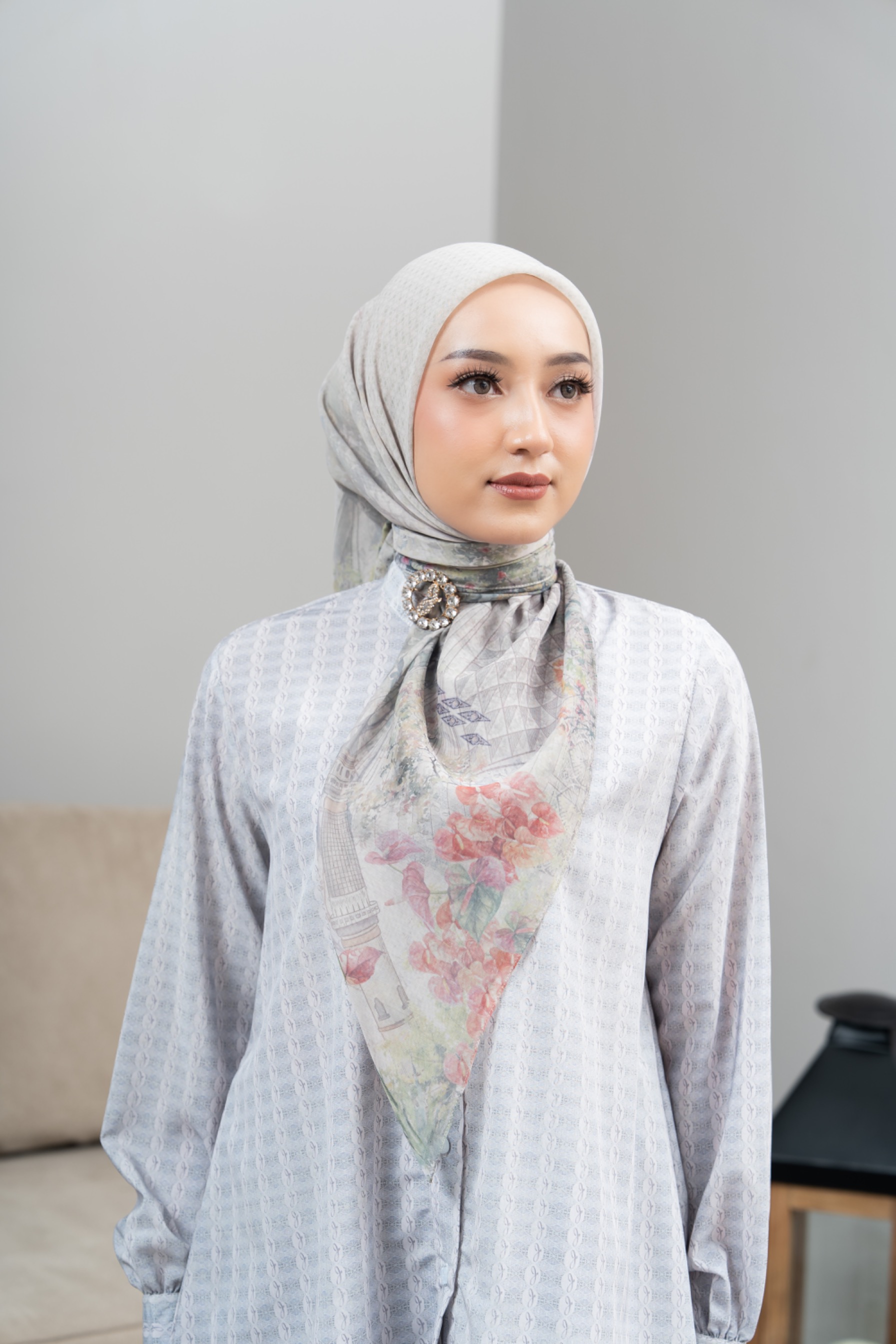 Raya Scarf 