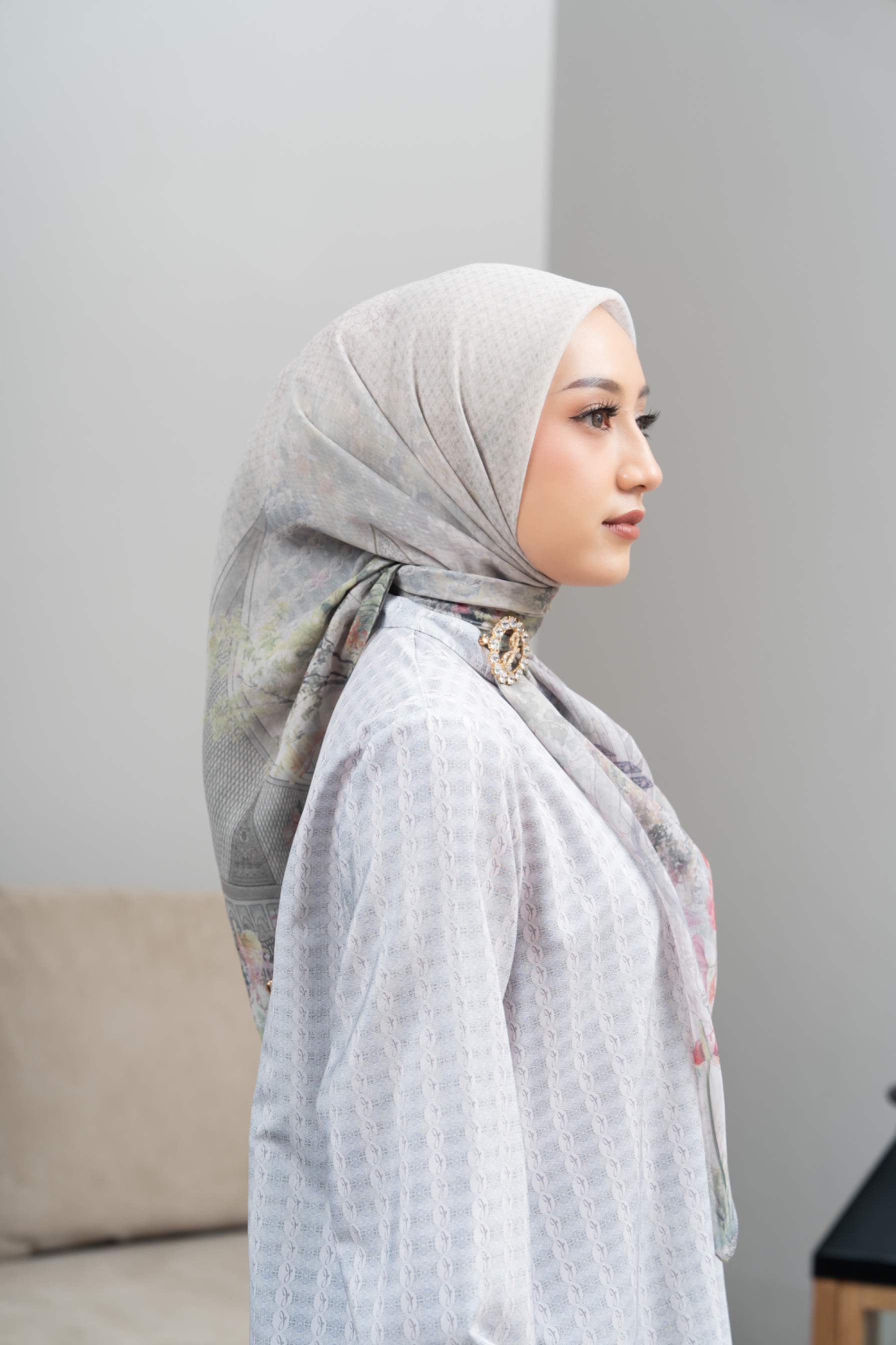 Raya Scarf 