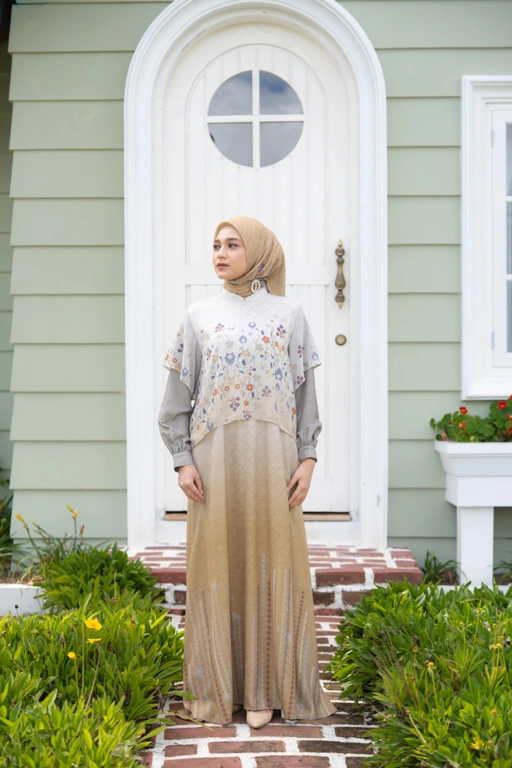 Image of Camelia Dress Champagne 