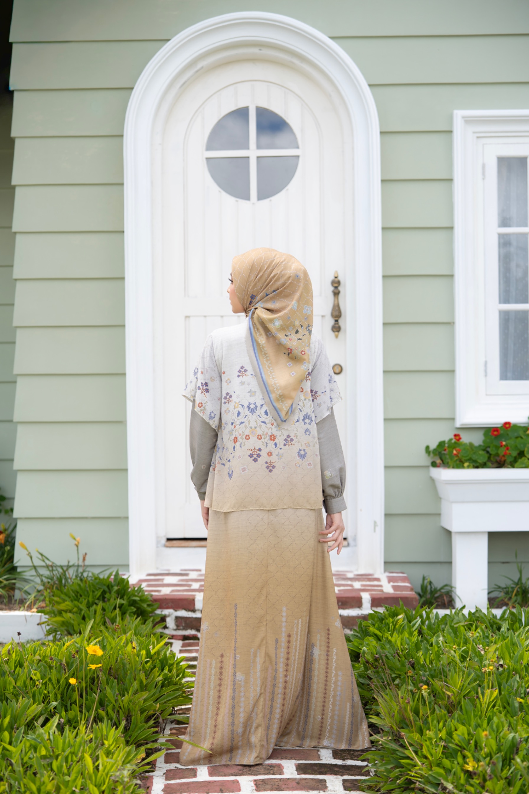 Camelia Dress Champagne
