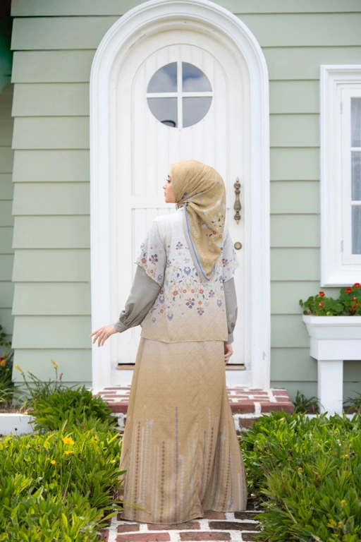 Image of Camelia Dress Champagne 