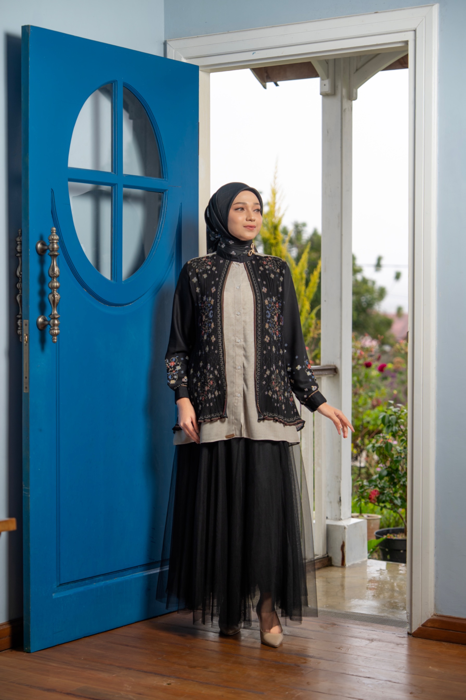Camelia Top Charcoal