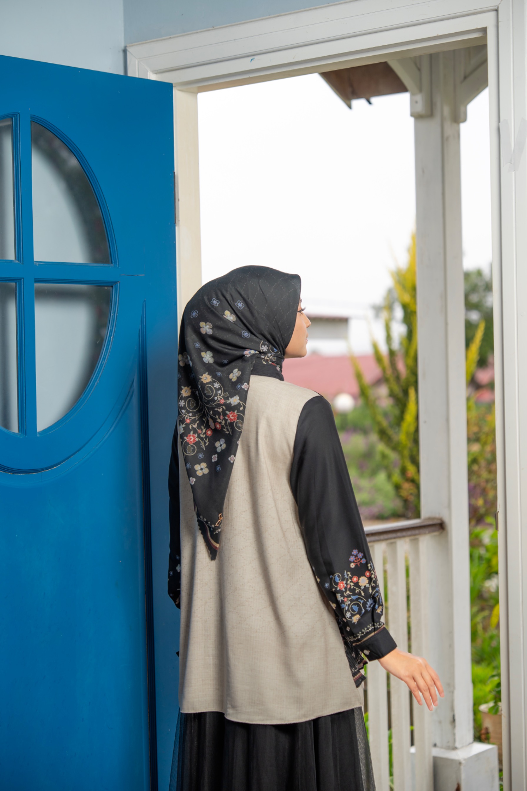 Camelia Top Charcoal