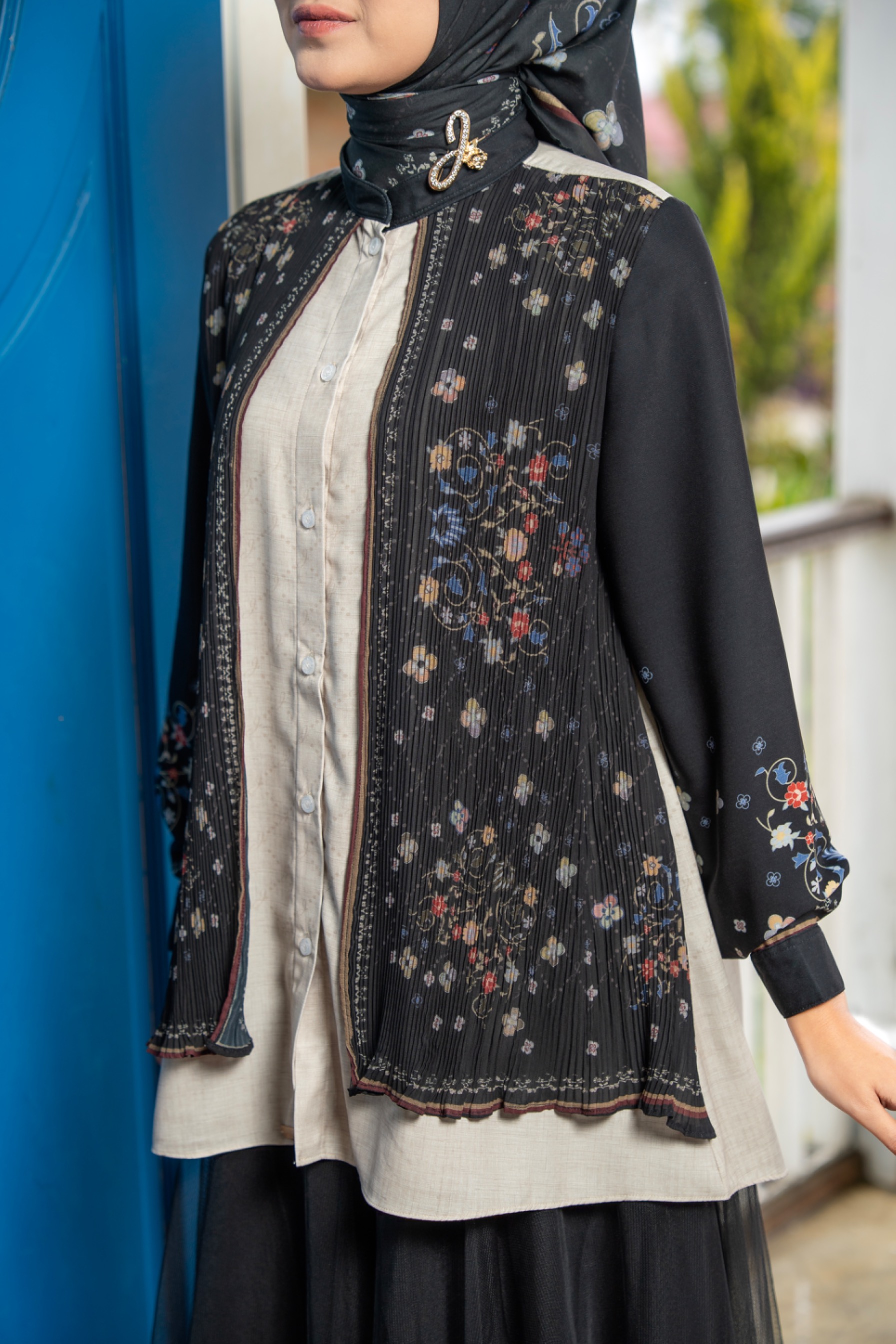 Camelia Top Charcoal
