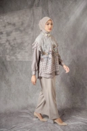 Floare Top Brown