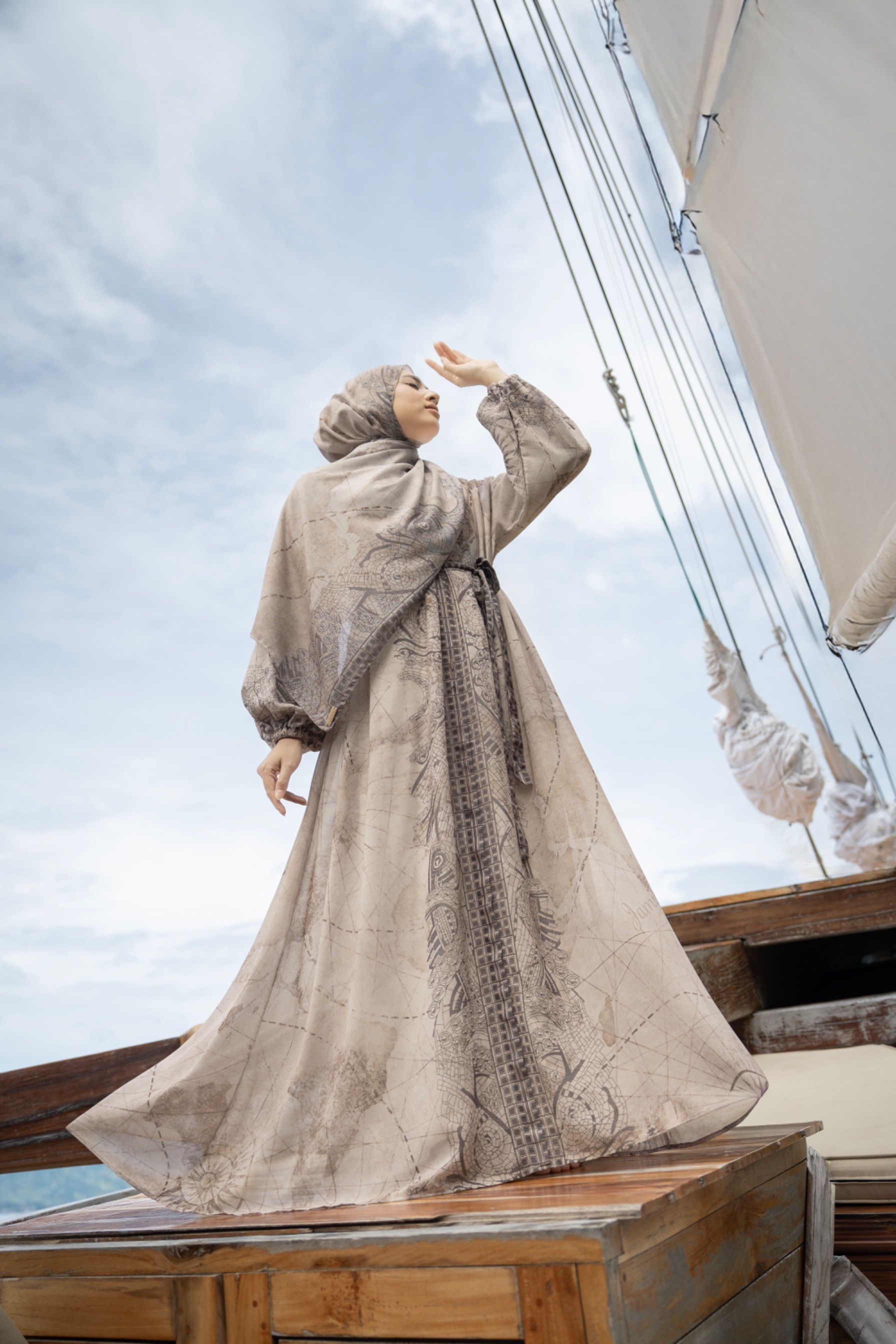 Ancient Dress Clay 