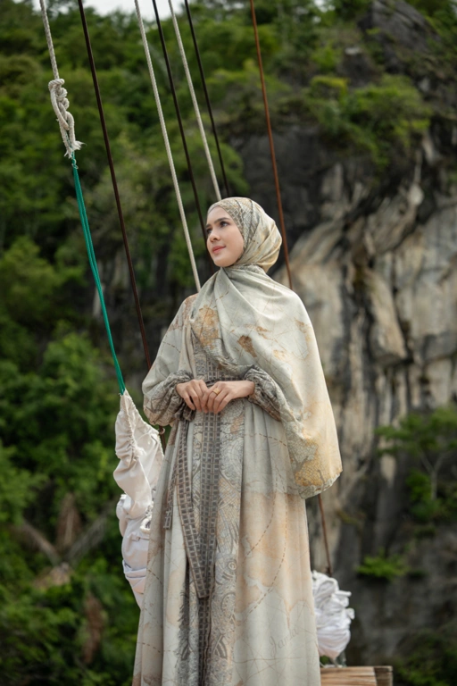 Image of Ancient Dress Mud 