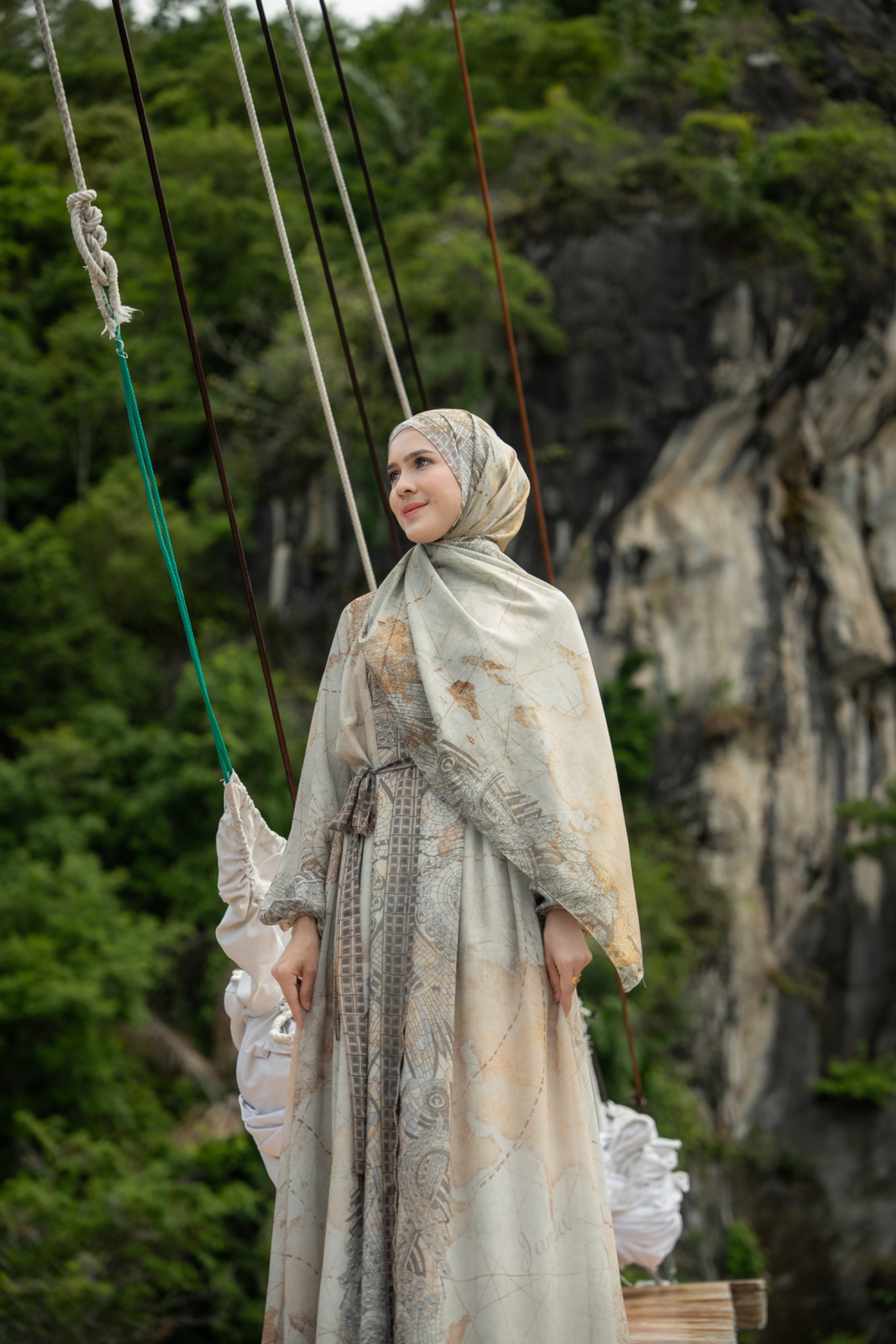 Ancient Dress Mud 