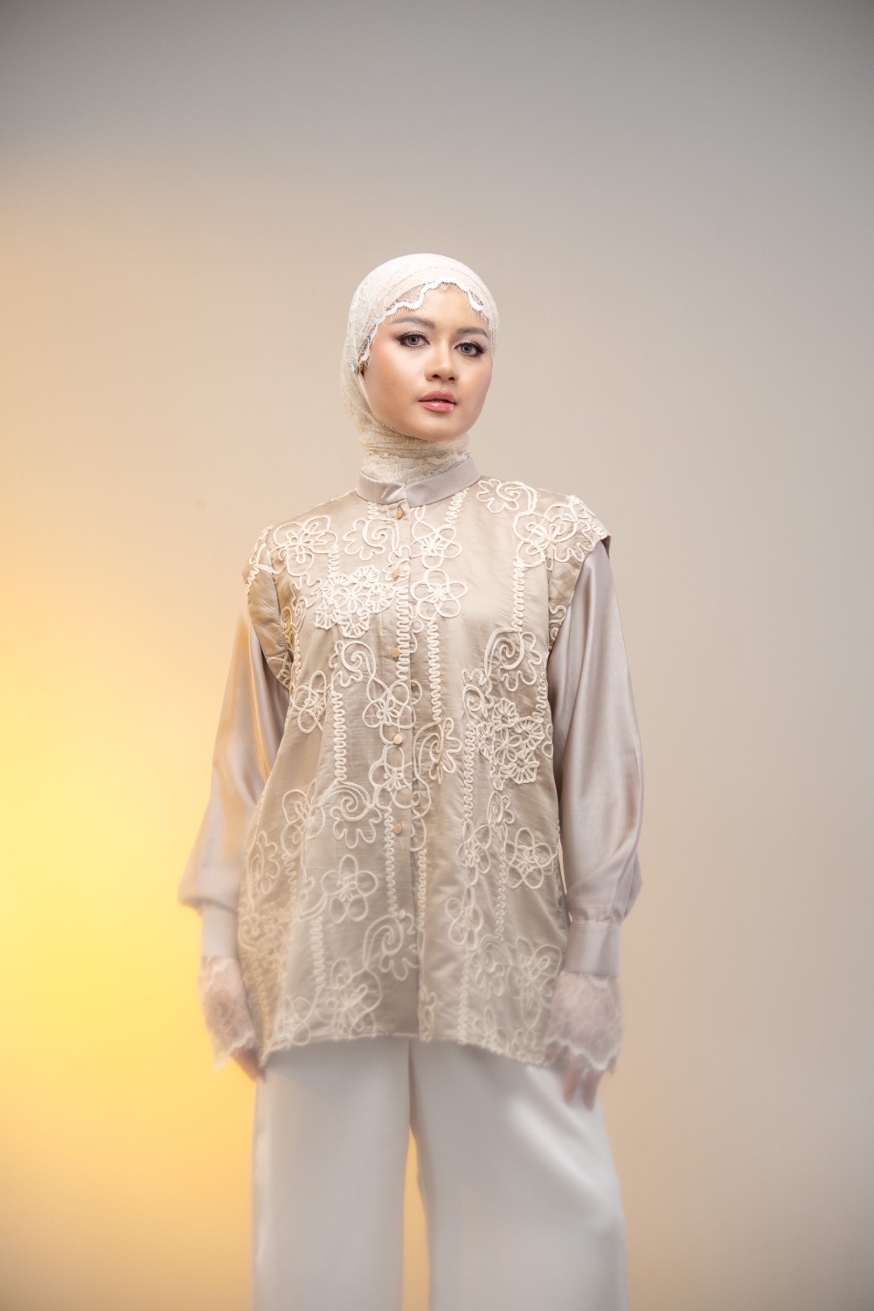 Tyrana top brownie