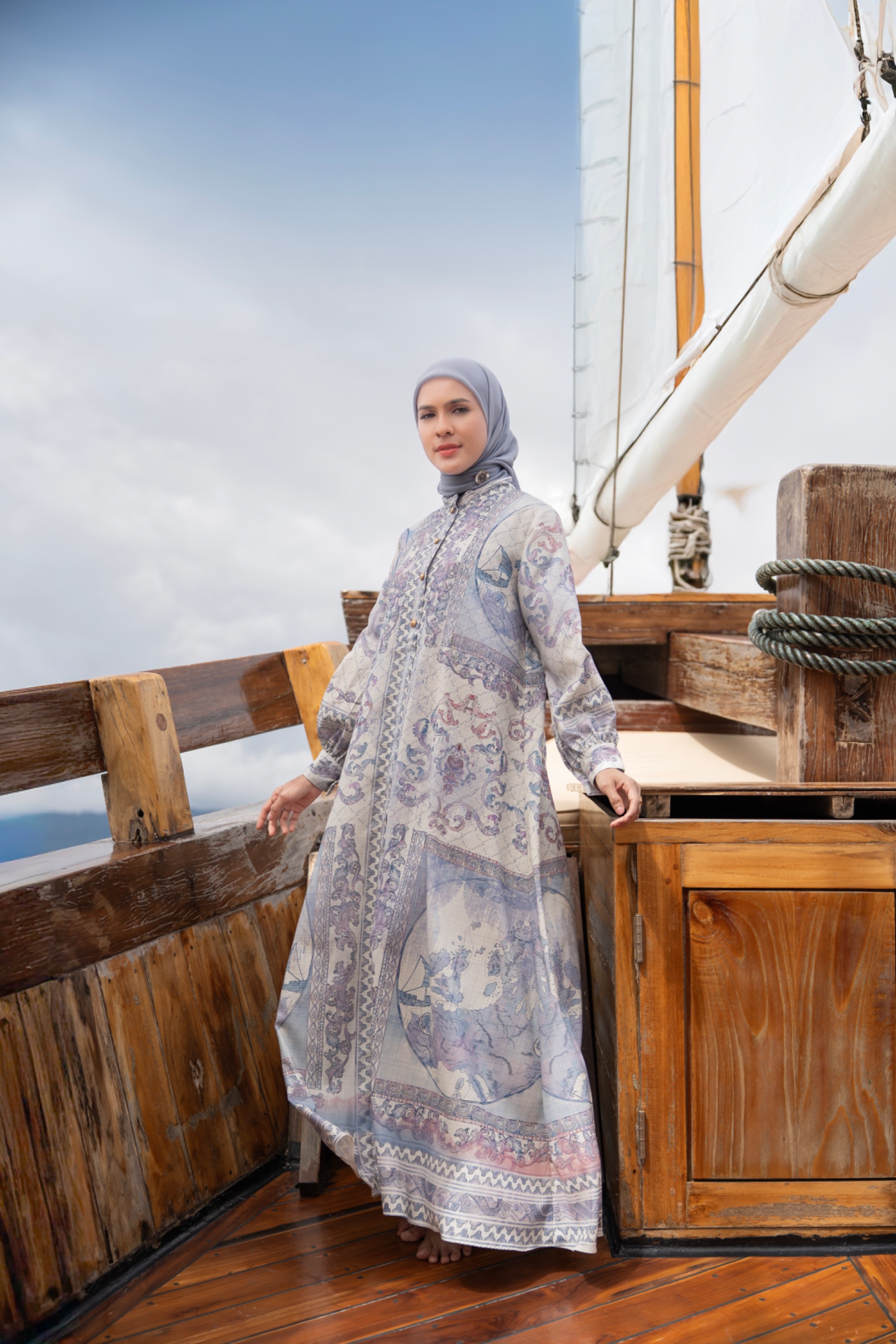 Ancient Dress Wind 