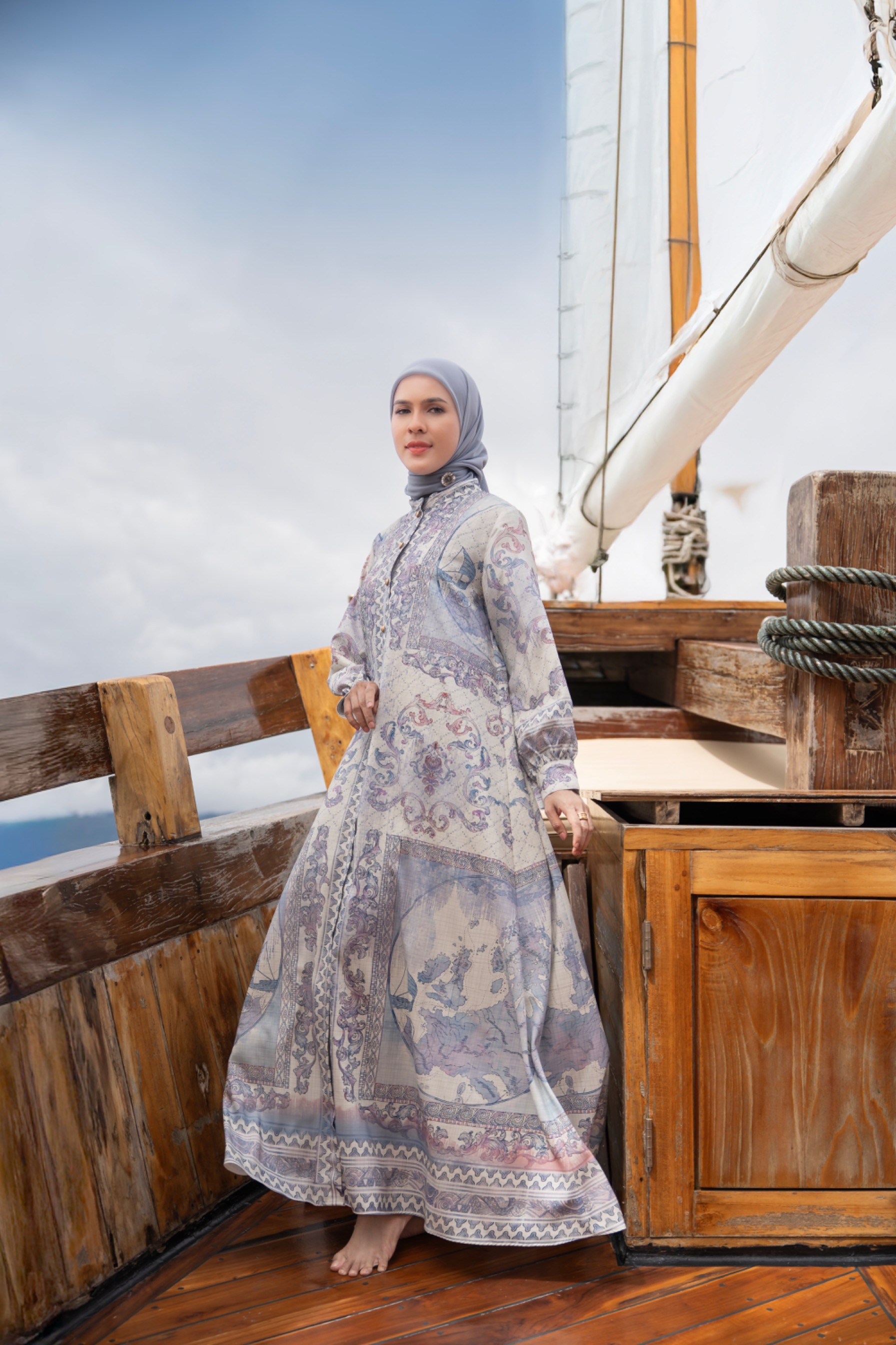 Ancient Dress Wind 