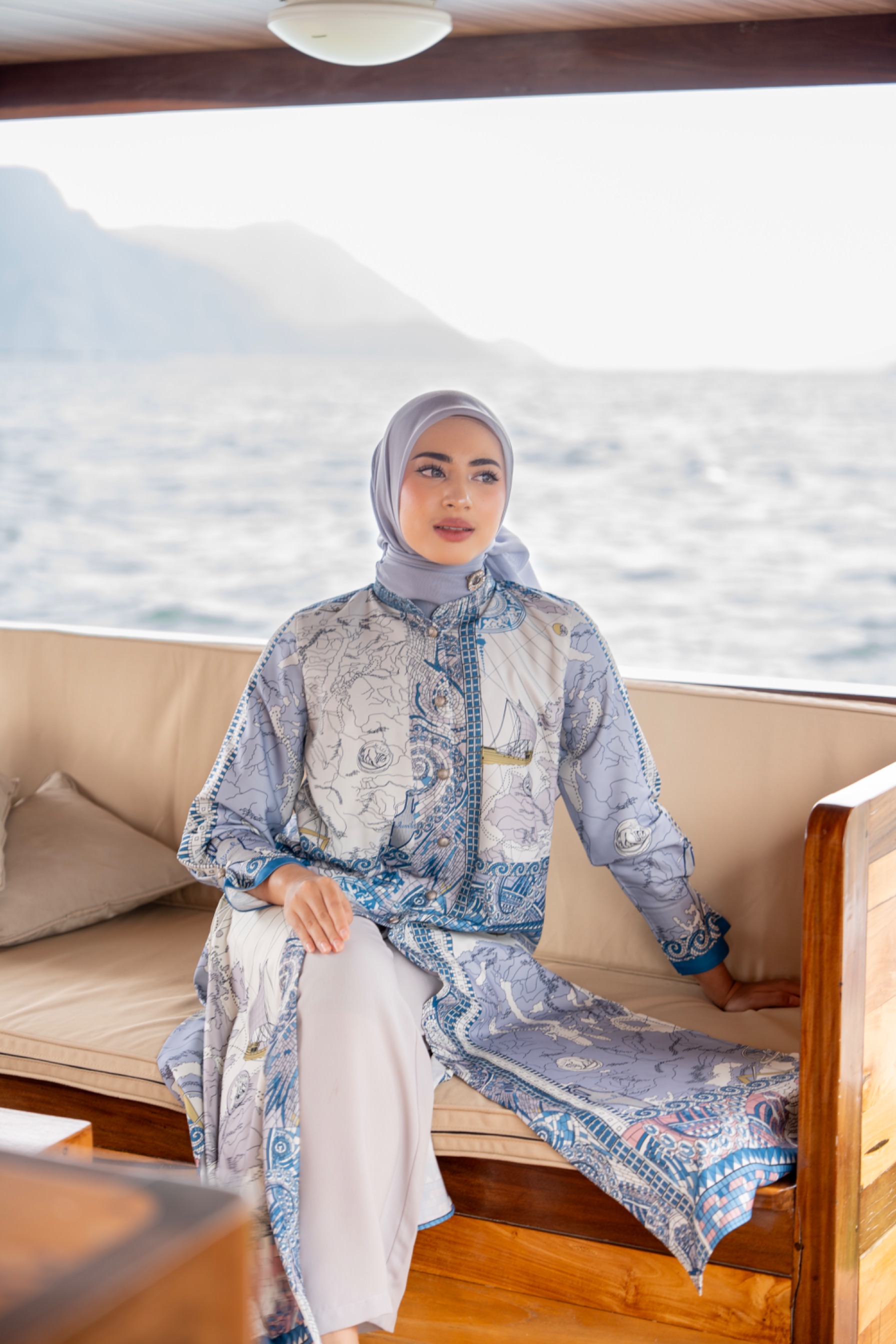 Ancient Dress Ocean