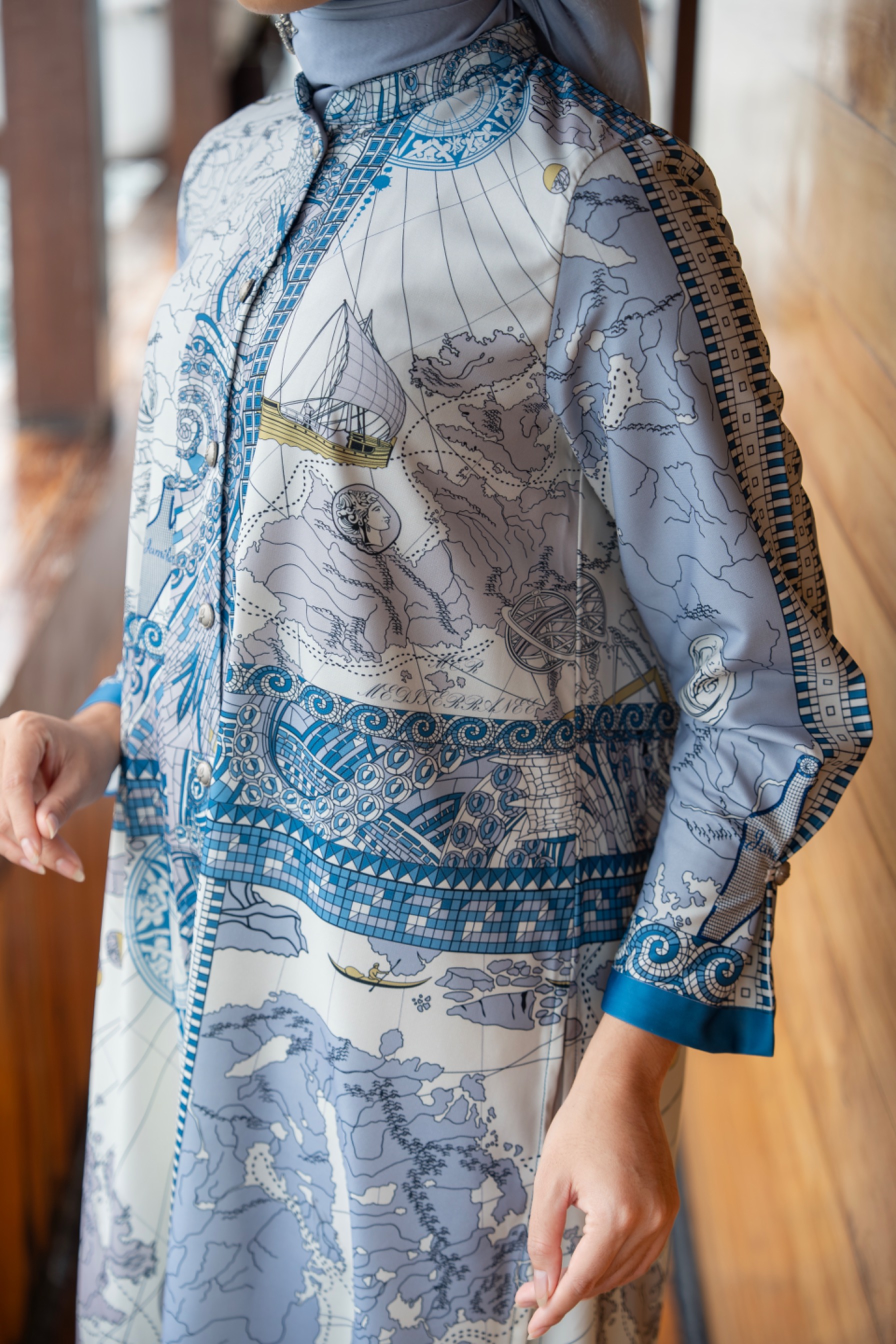 Ancient Dress Ocean