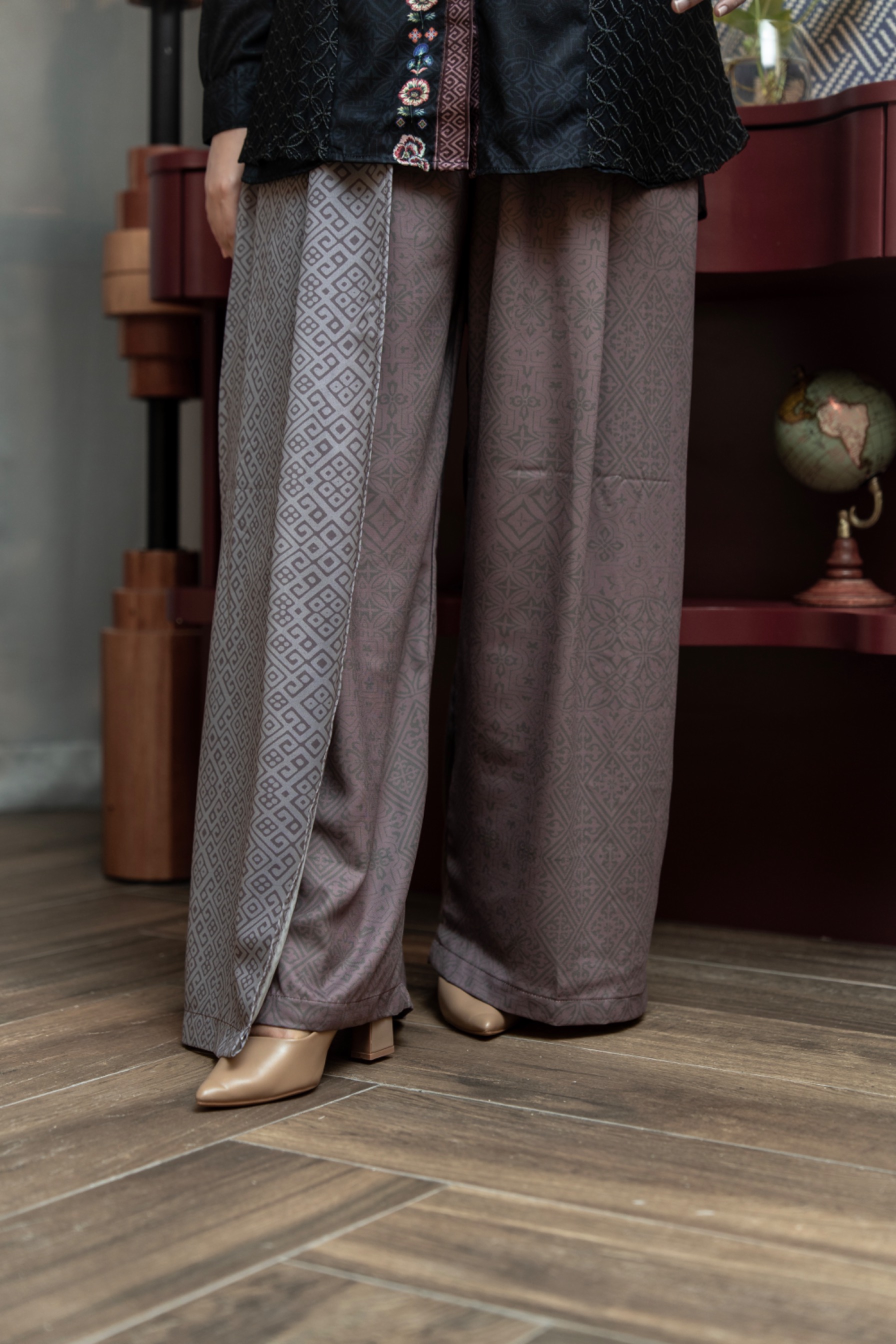 Patra Nusa Pants 