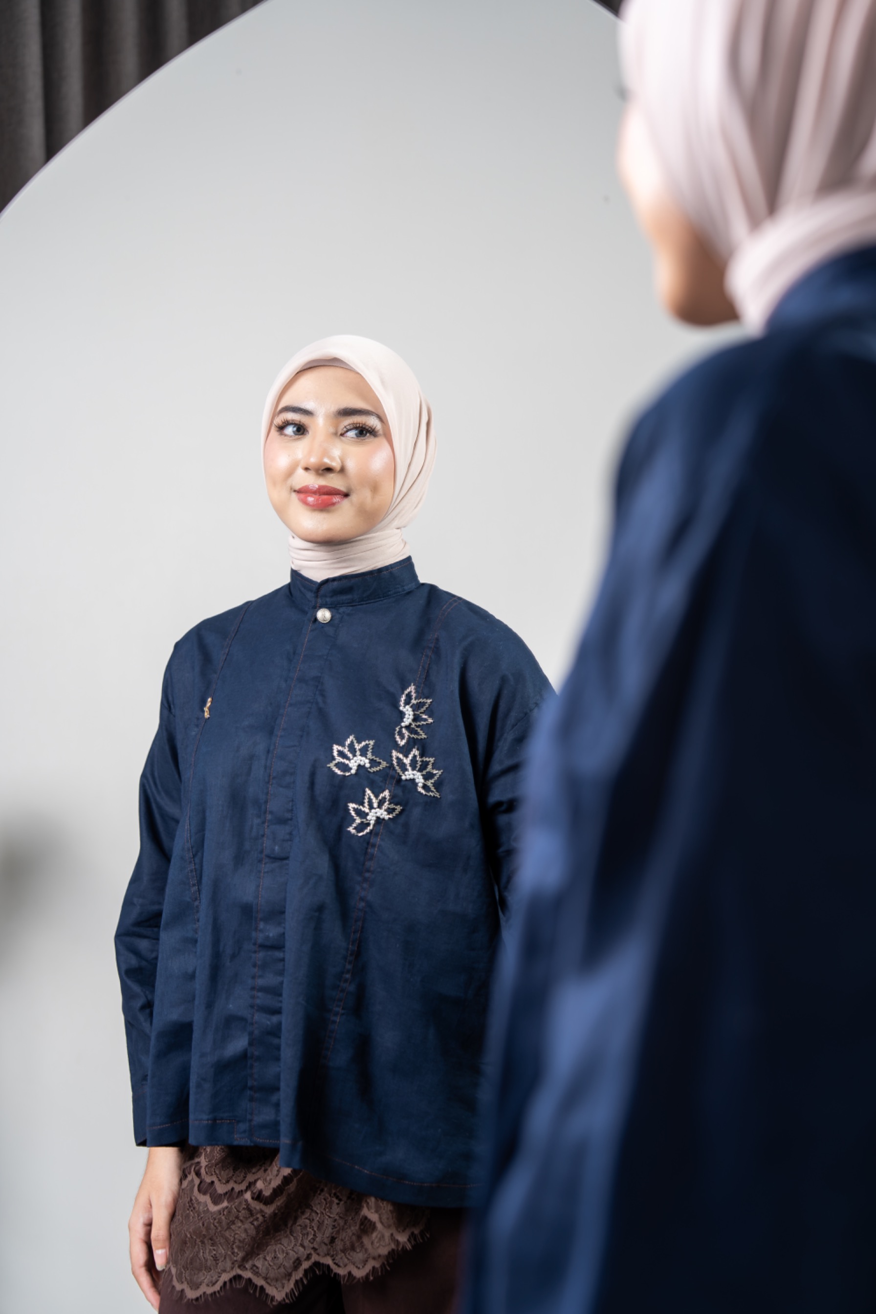 Naima Top Navy 