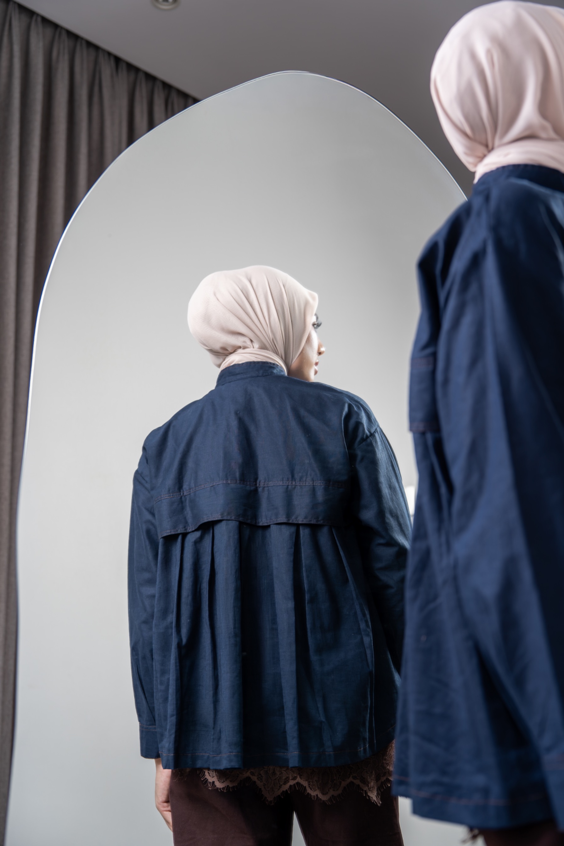 Naima Top Navy 