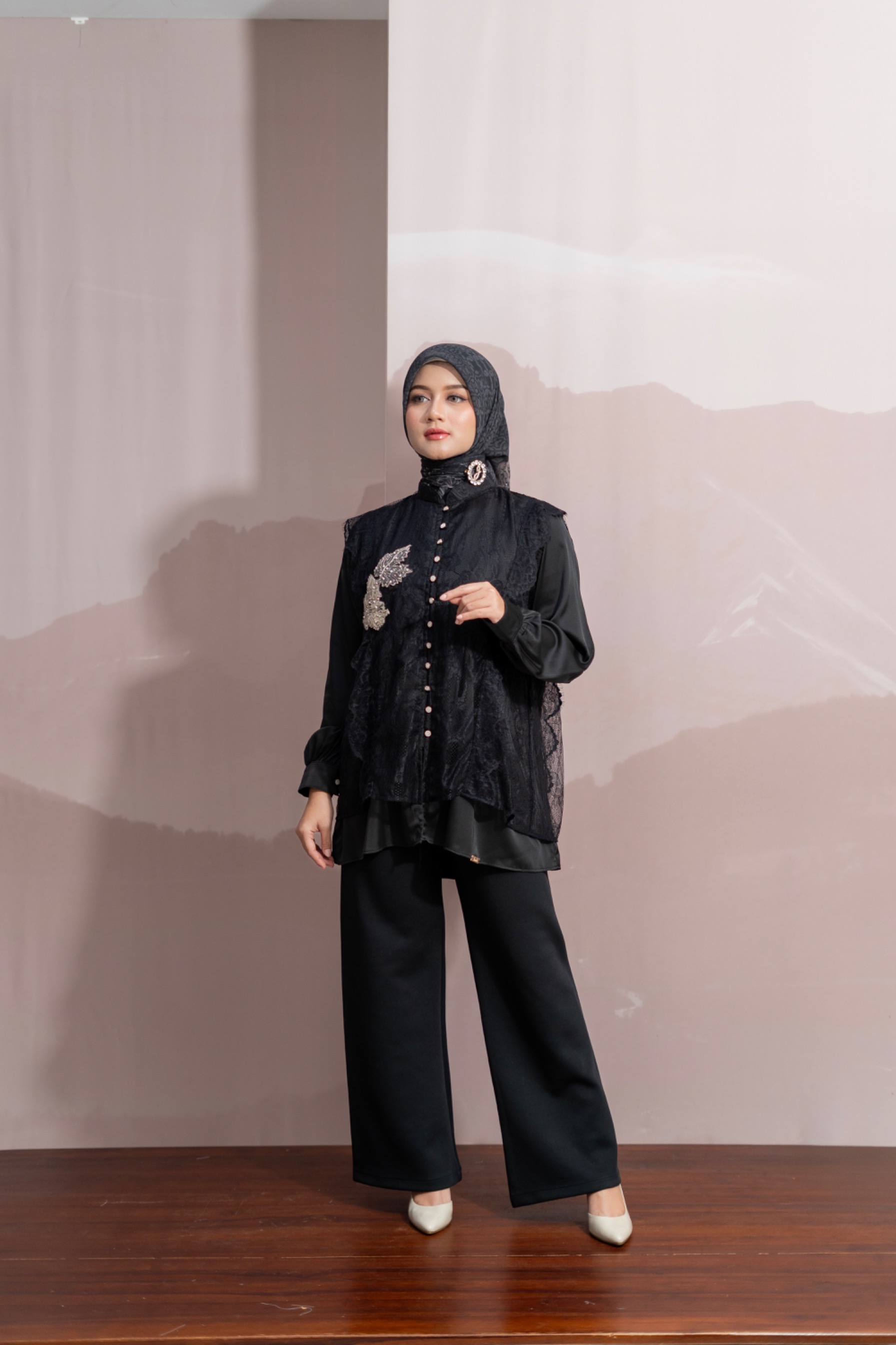 Kaynan Chantilly Black