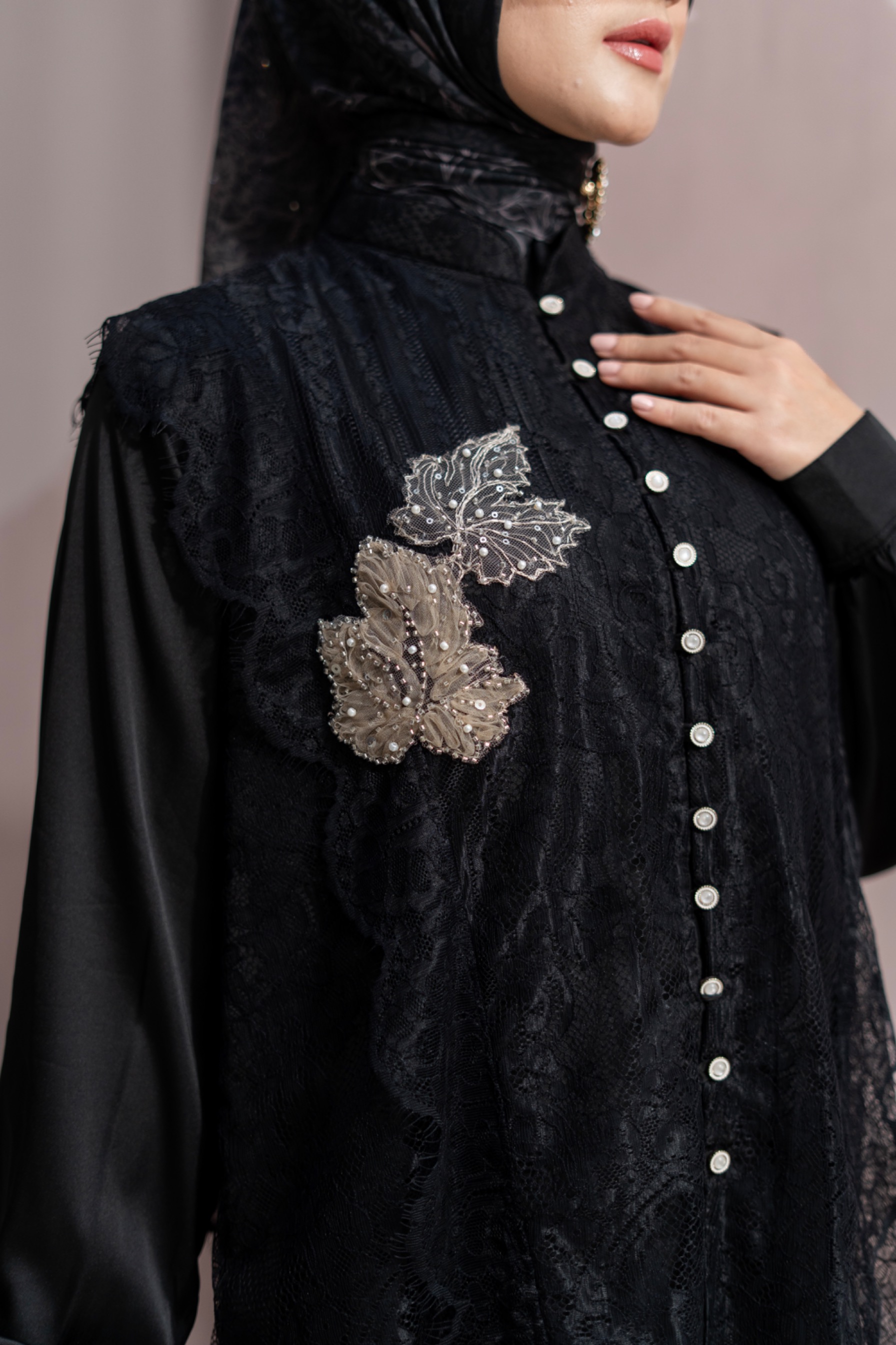 Kaynan Chantilly Black