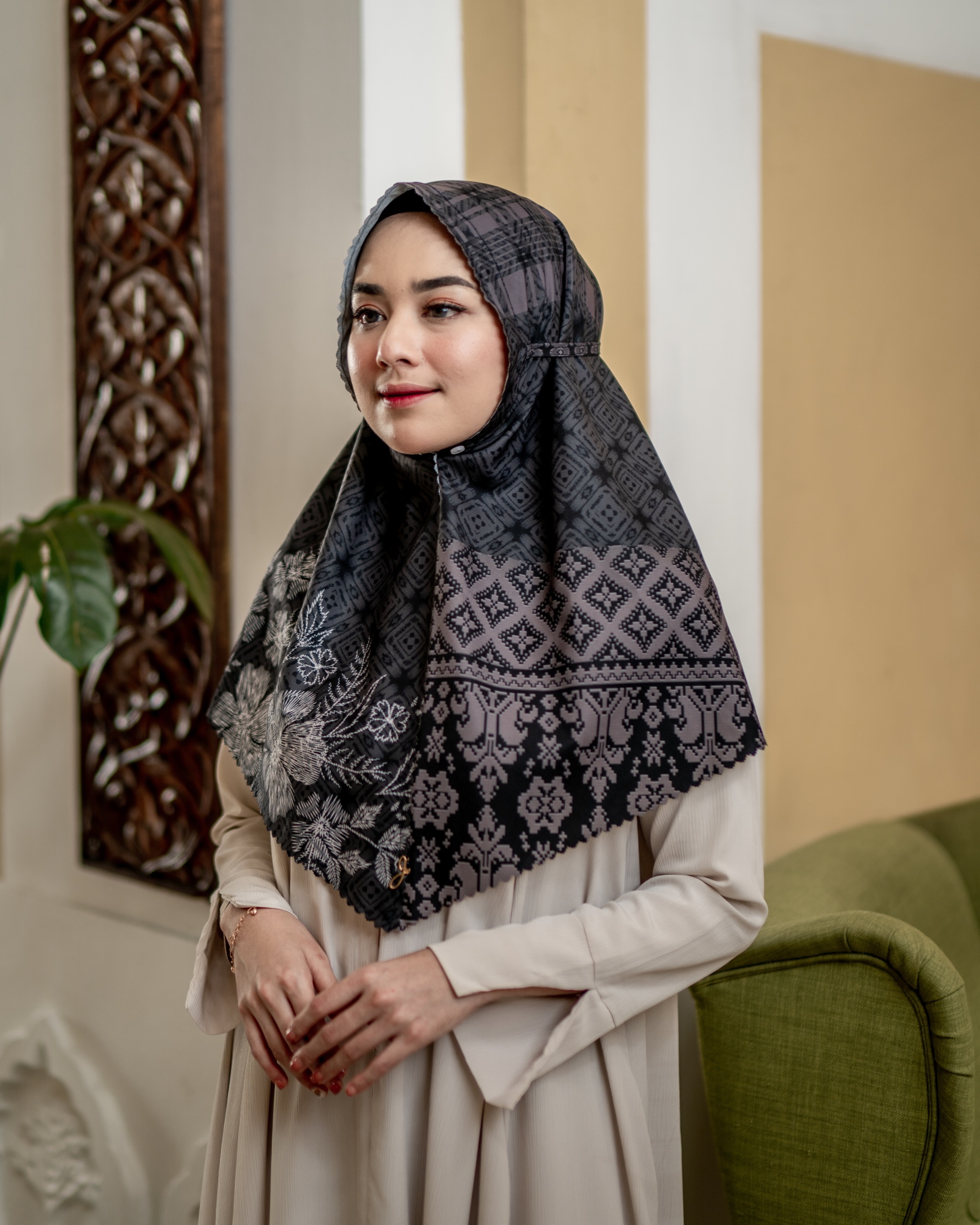 Bergo Langkisau Black