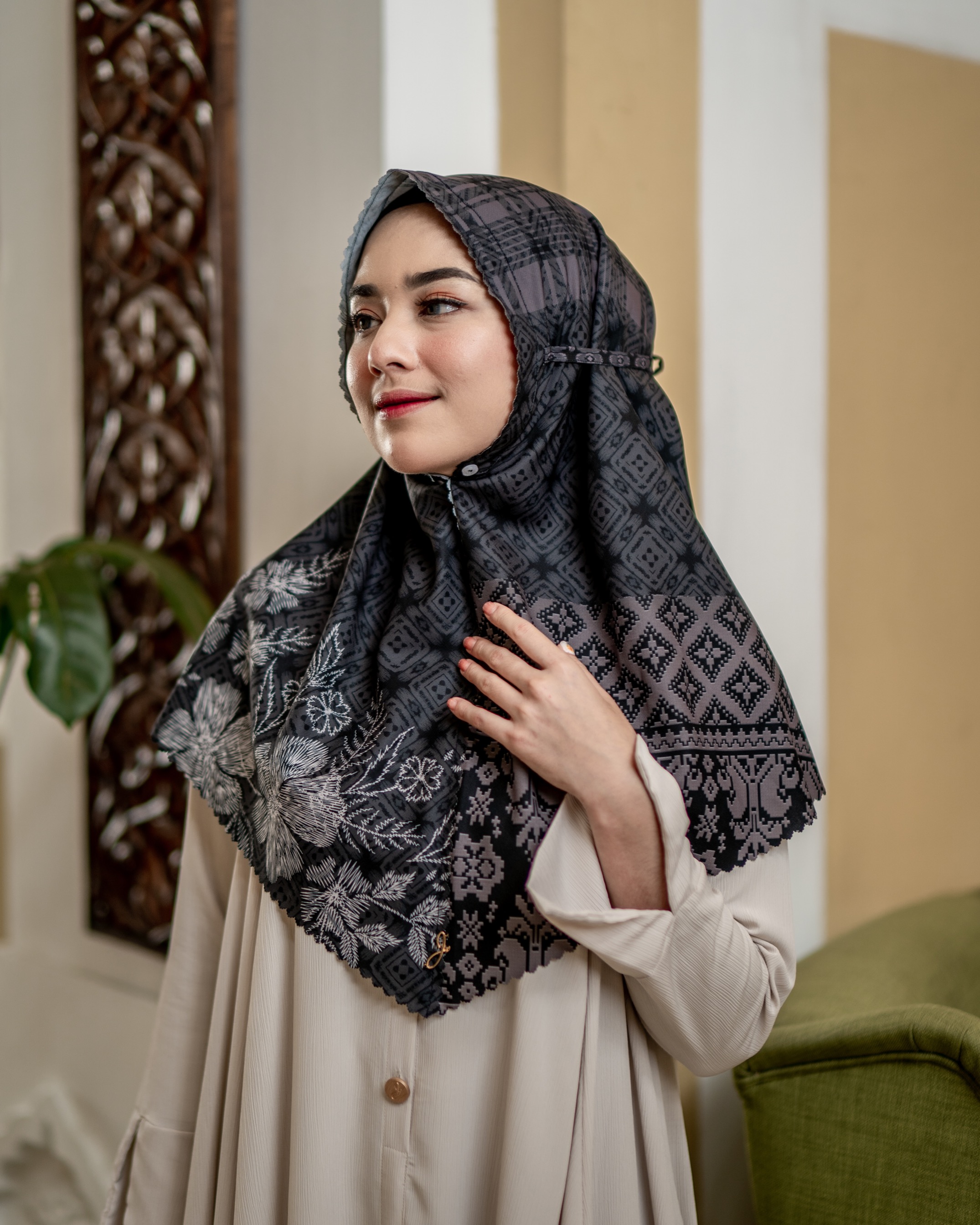 Bergo Langkisau Black