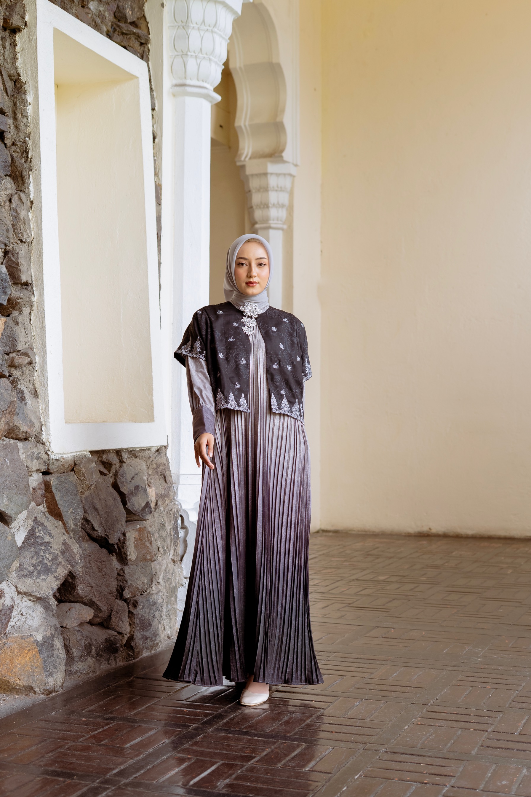 Saruaso Dress Arang