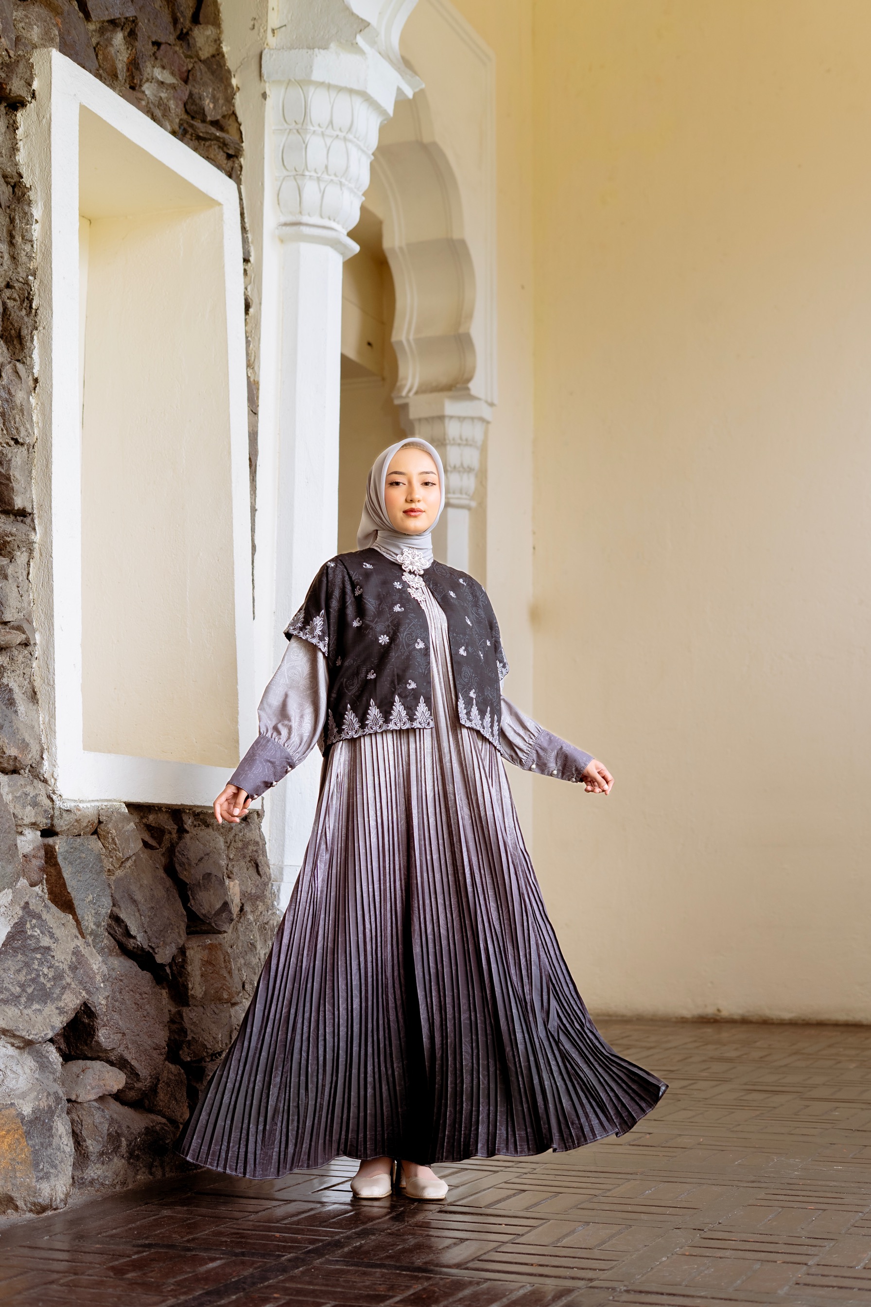 Saruaso Dress Arang