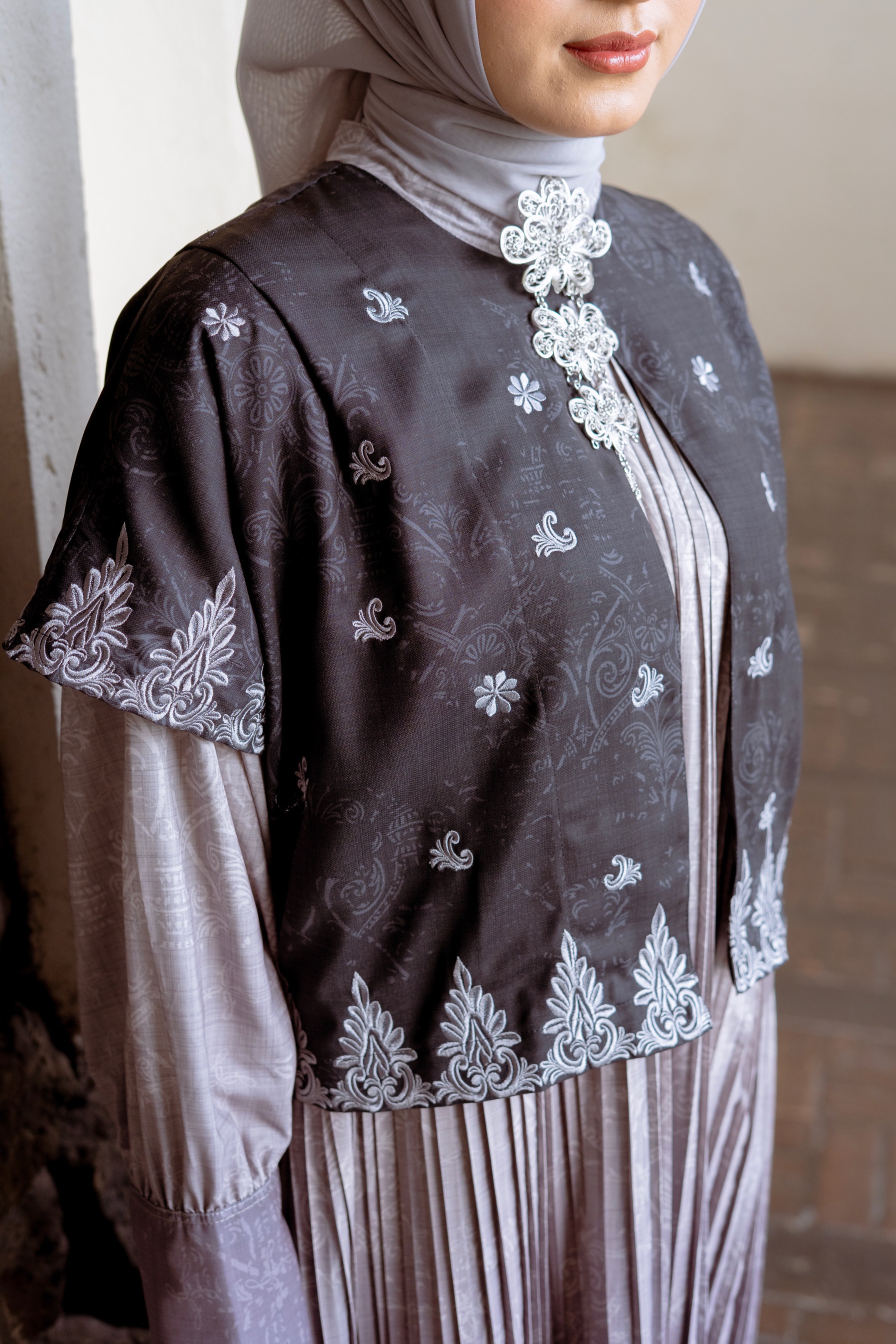 Saruaso Dress Arang