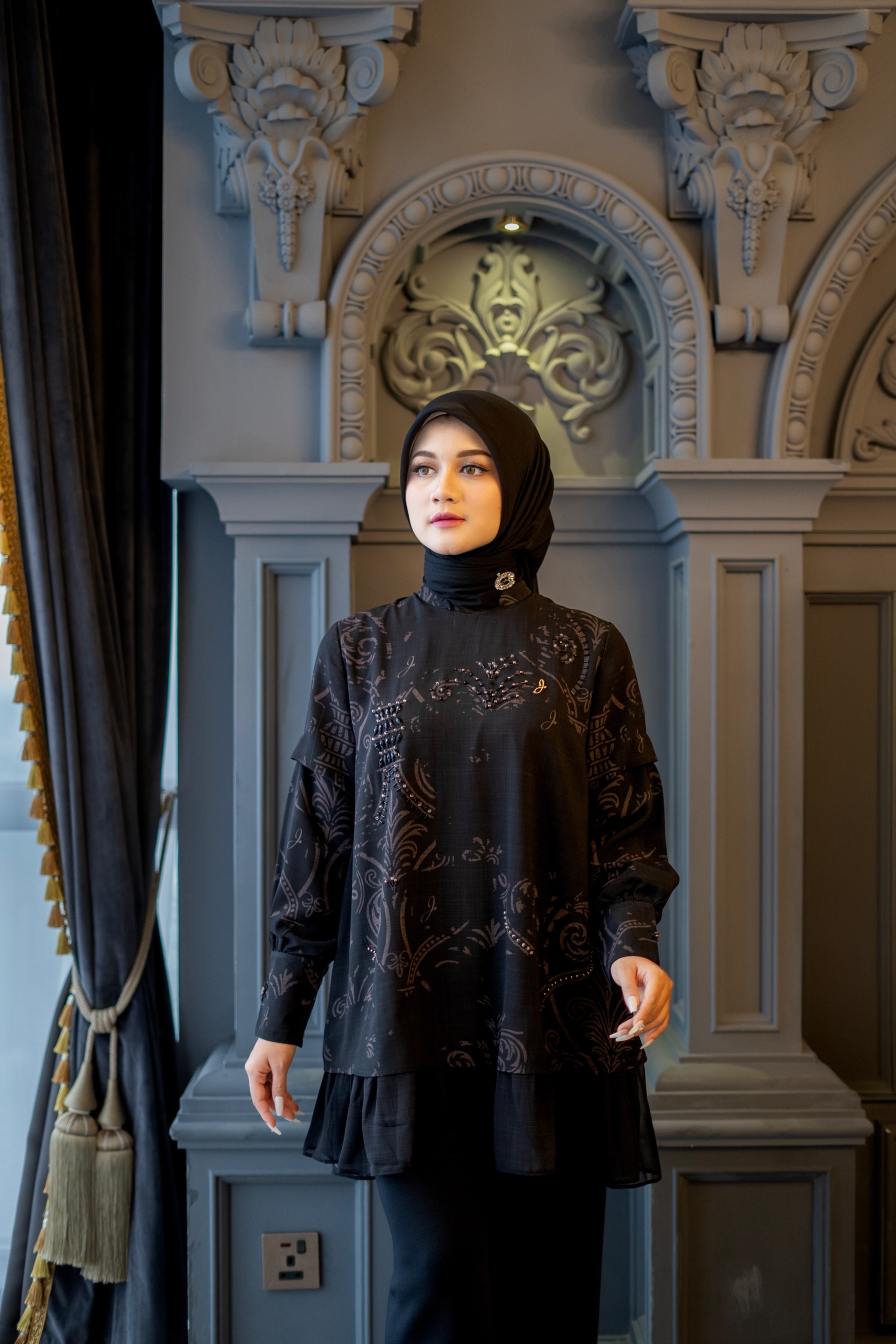 Fatimah Blouse Black