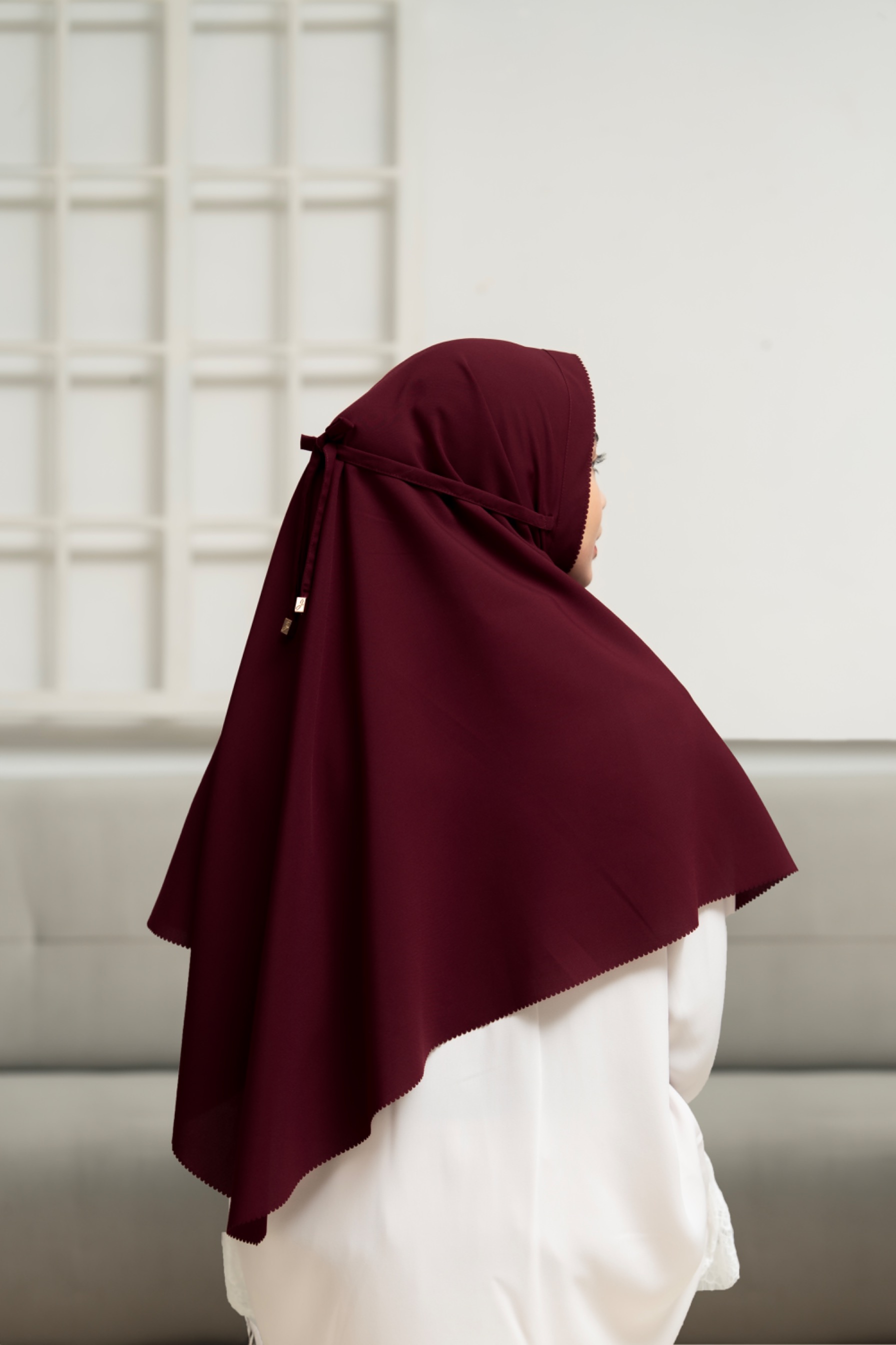 Bergo queen maroon