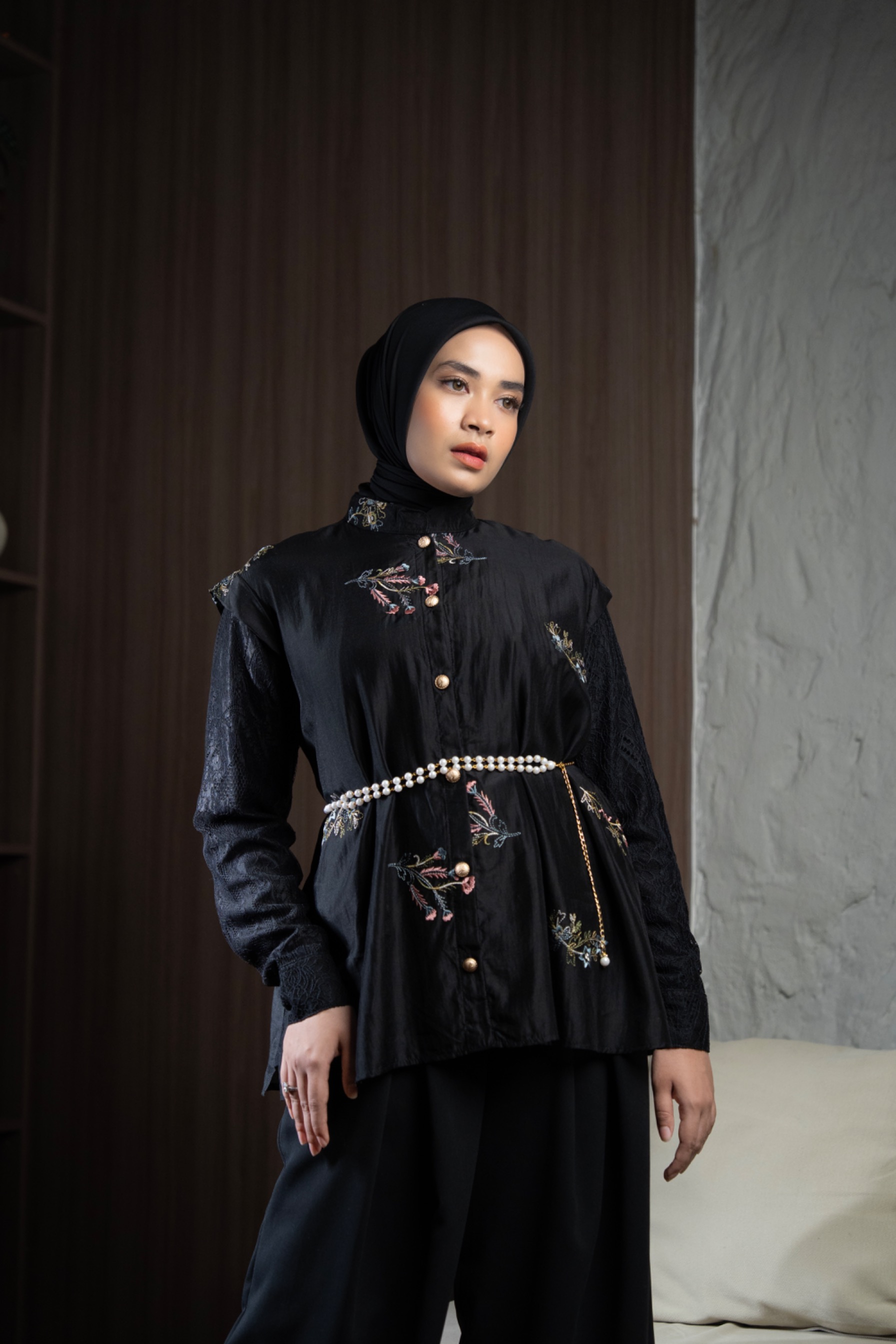 Hajeera Top Black